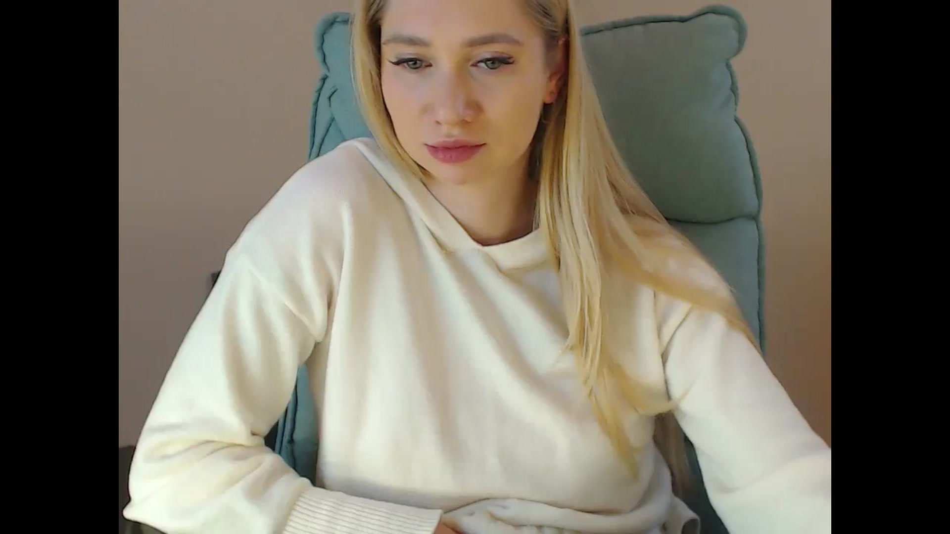 Gallery image thumbnail from Miss_Sylvia's myfreecams stream on, 01/30/2025, 18:10 image 16 of 20