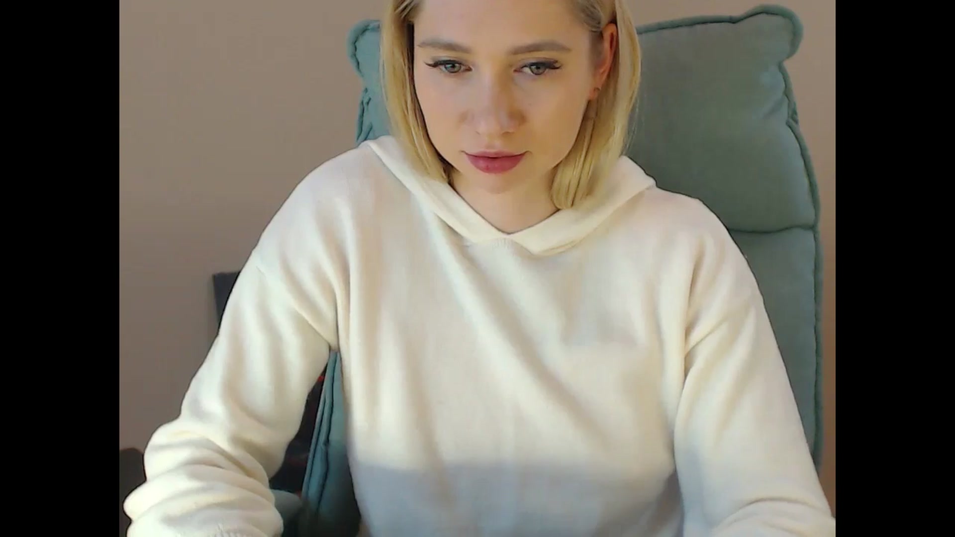Gallery image thumbnail from Miss_Sylvia's myfreecams stream on, 01/30/2025, 18:10 image 10 of 20
