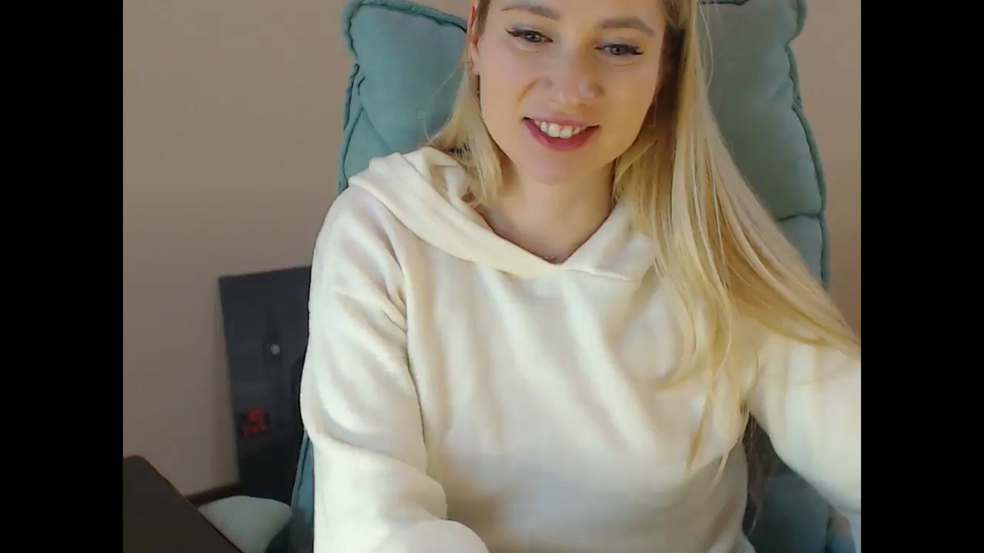 Gallery image thumbnail from Miss_Sylvia's myfreecams stream on, 01/30/2025, 19:50 image 17 of 20