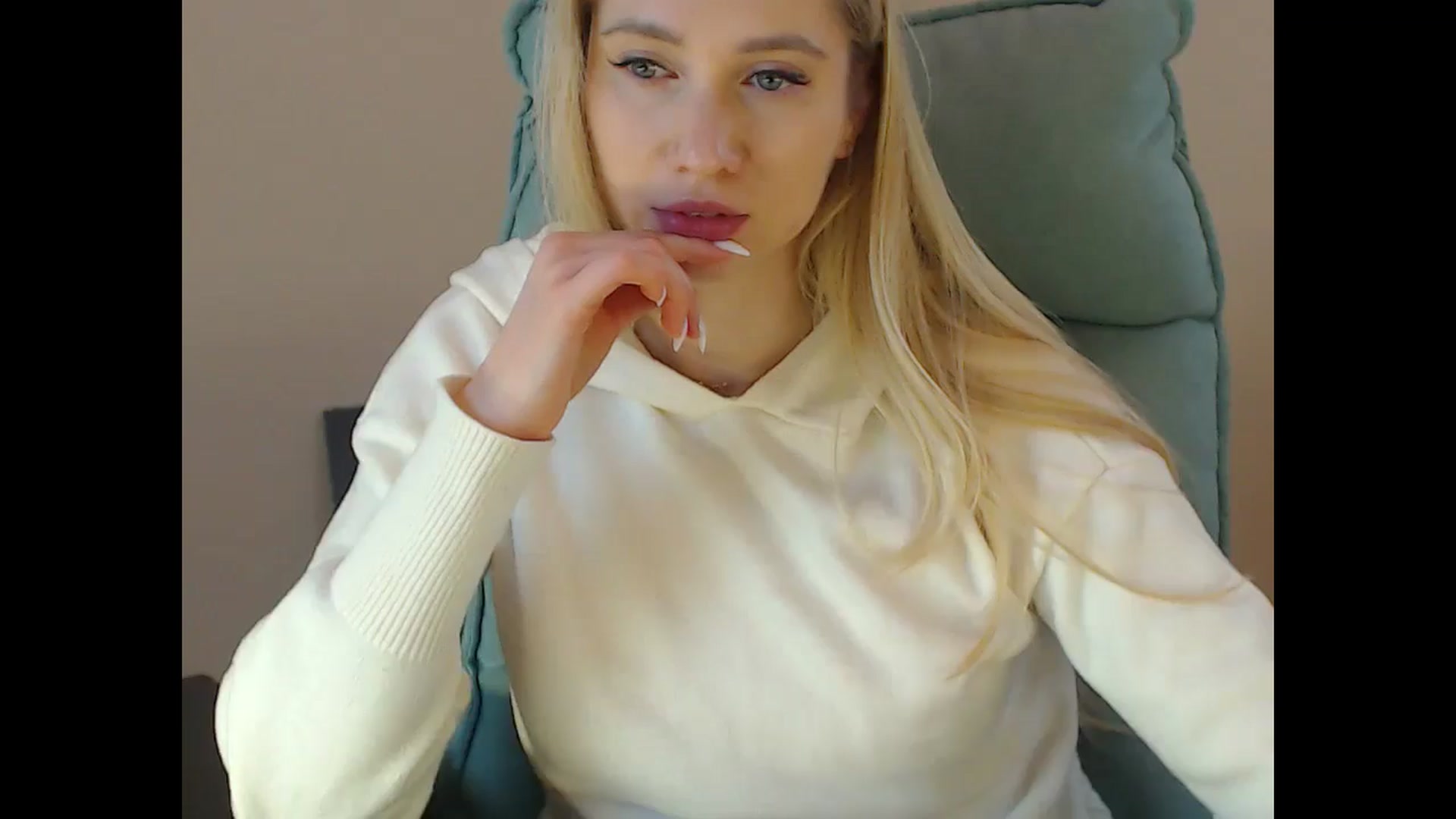 Gallery image thumbnail from Miss_Sylvia's myfreecams stream on, 01/30/2025, 19:50 image 7 of 20