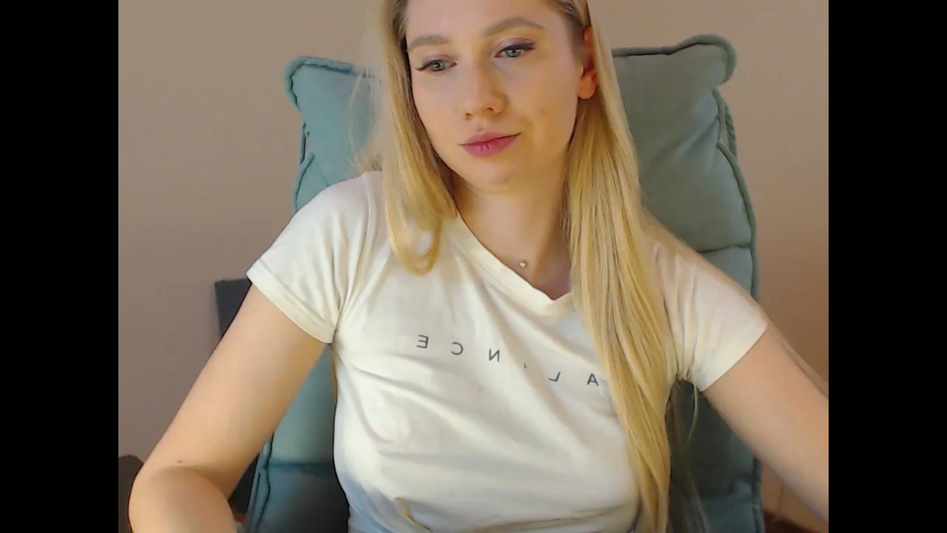 Gallery image thumbnail from Miss_Sylvia's myfreecams stream on, 02/03/2025, 20:14 image 16 of 20