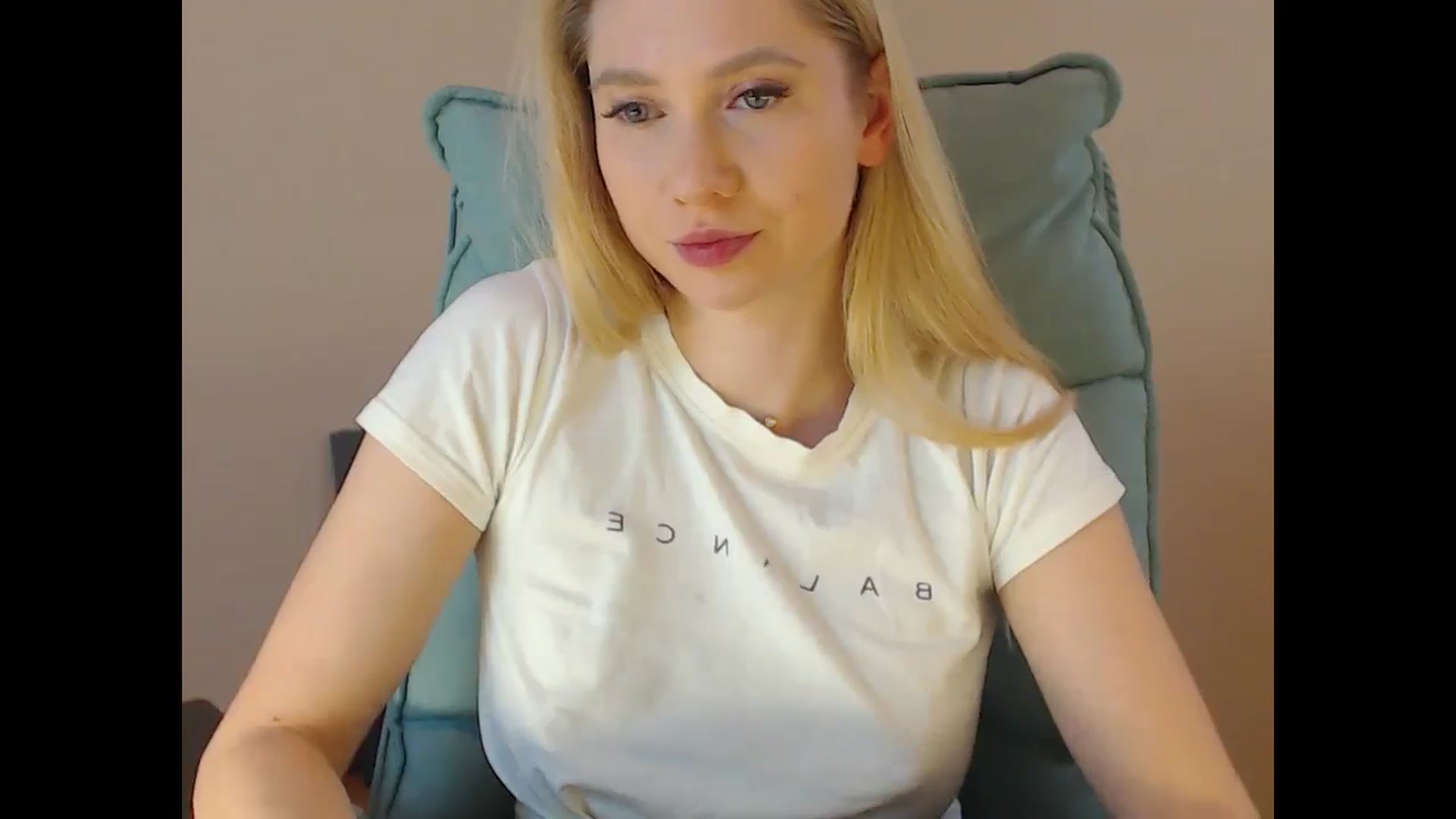 Gallery image thumbnail from Miss_Sylvia's myfreecams stream on, 02/03/2025, 20:14 image 10 of 20