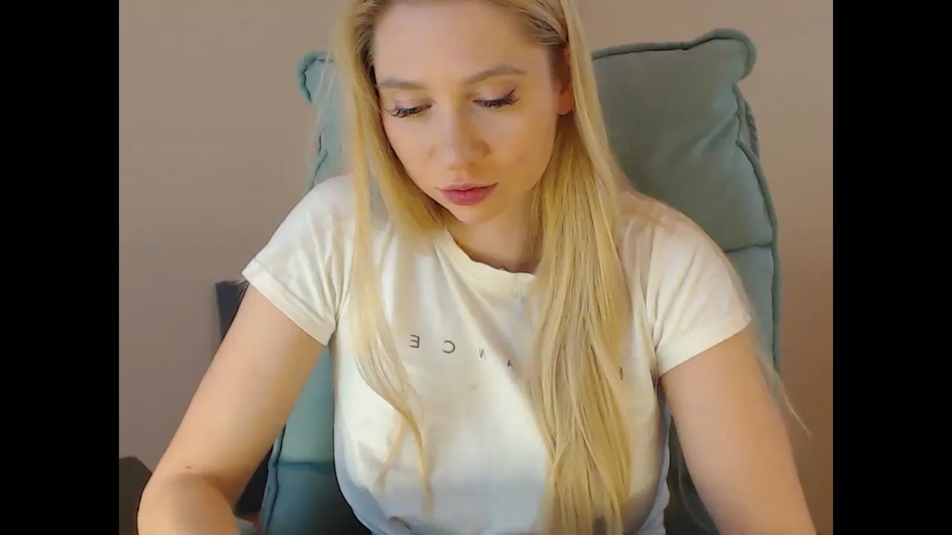 Gallery image thumbnail from Miss_Sylvia's myfreecams stream on, 02/03/2025, 20:14 image 19 of 20
