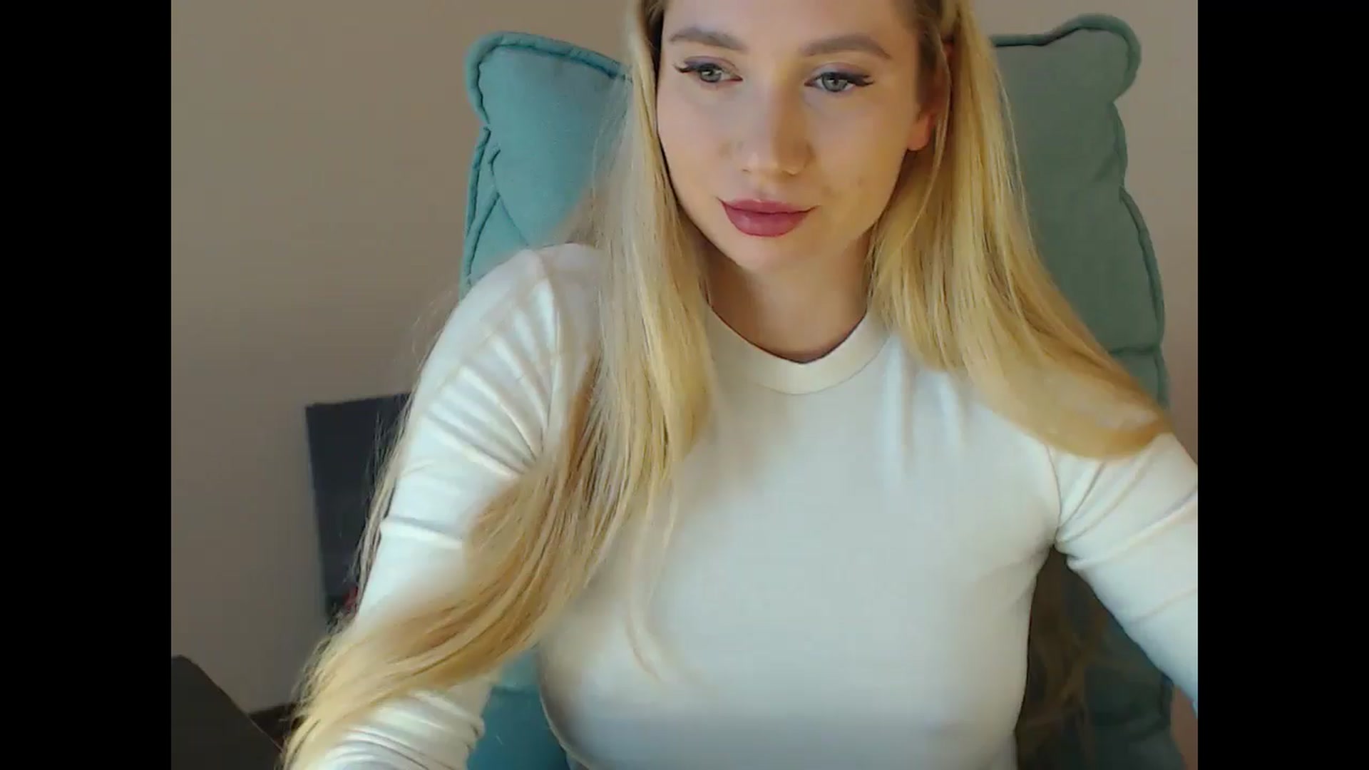 Gallery image thumbnail from Miss_Sylvia's myfreecams stream on, 02/05/2025, 18:23 image 15 of 20