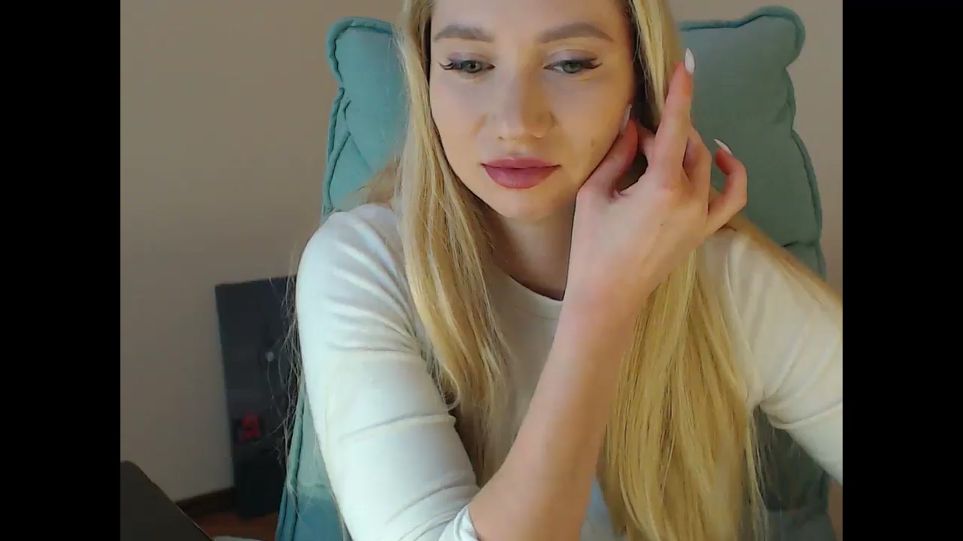 Gallery image thumbnail from Miss_Sylvia's myfreecams stream on, 02/05/2025, 18:23 image 18 of 20