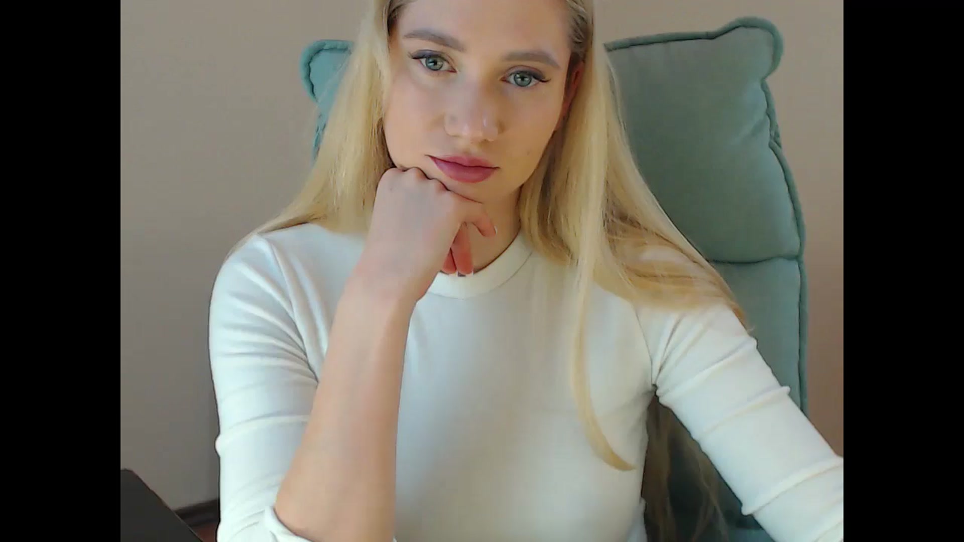 Gallery image thumbnail from Miss_Sylvia's myfreecams stream on, 02/05/2025, 18:51 image 8 of 20