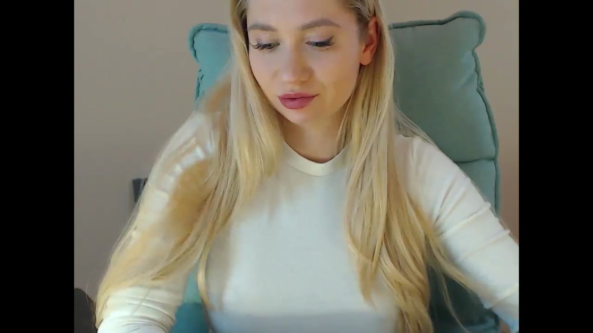 Gallery image thumbnail from Miss_Sylvia's myfreecams stream on, 02/05/2025, 18:51 image 18 of 20