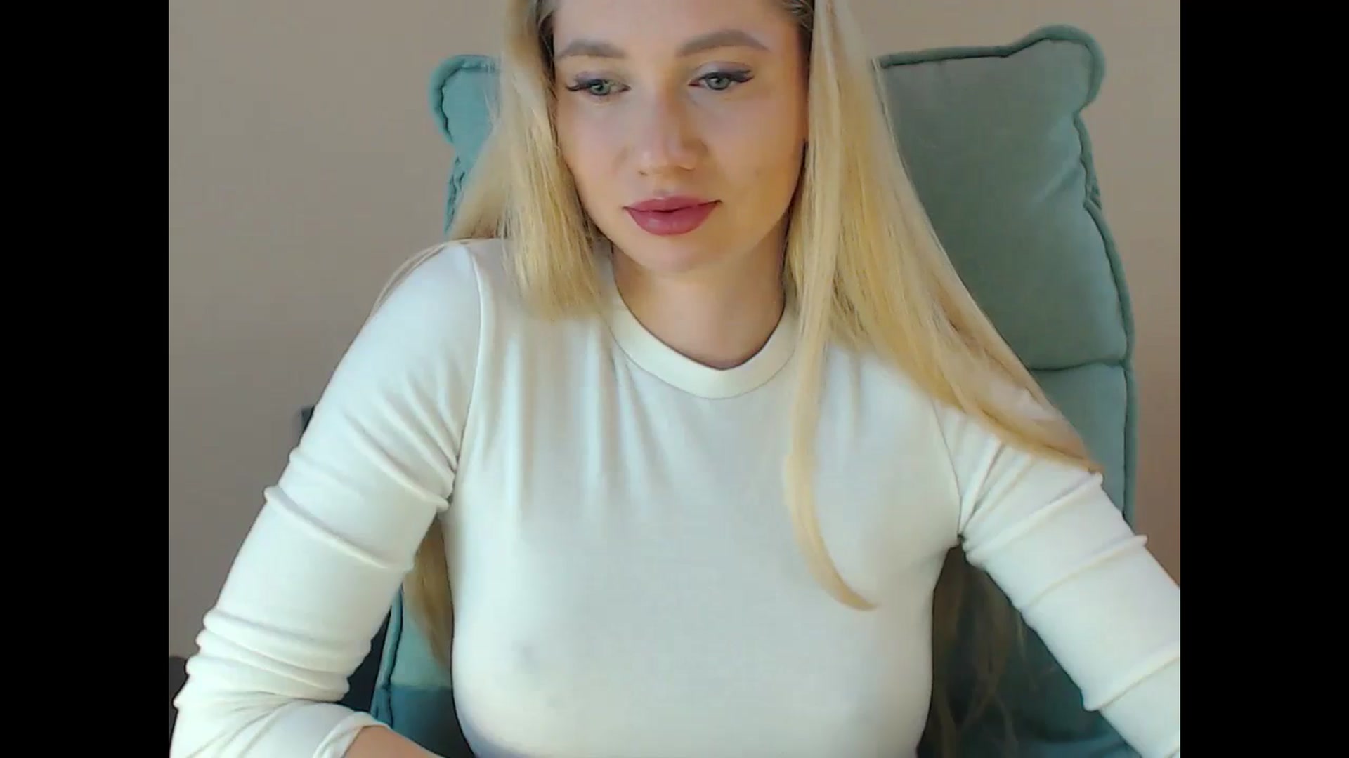 Gallery image thumbnail from Miss_Sylvia's myfreecams stream on, 02/05/2025, 18:51 image 12 of 20