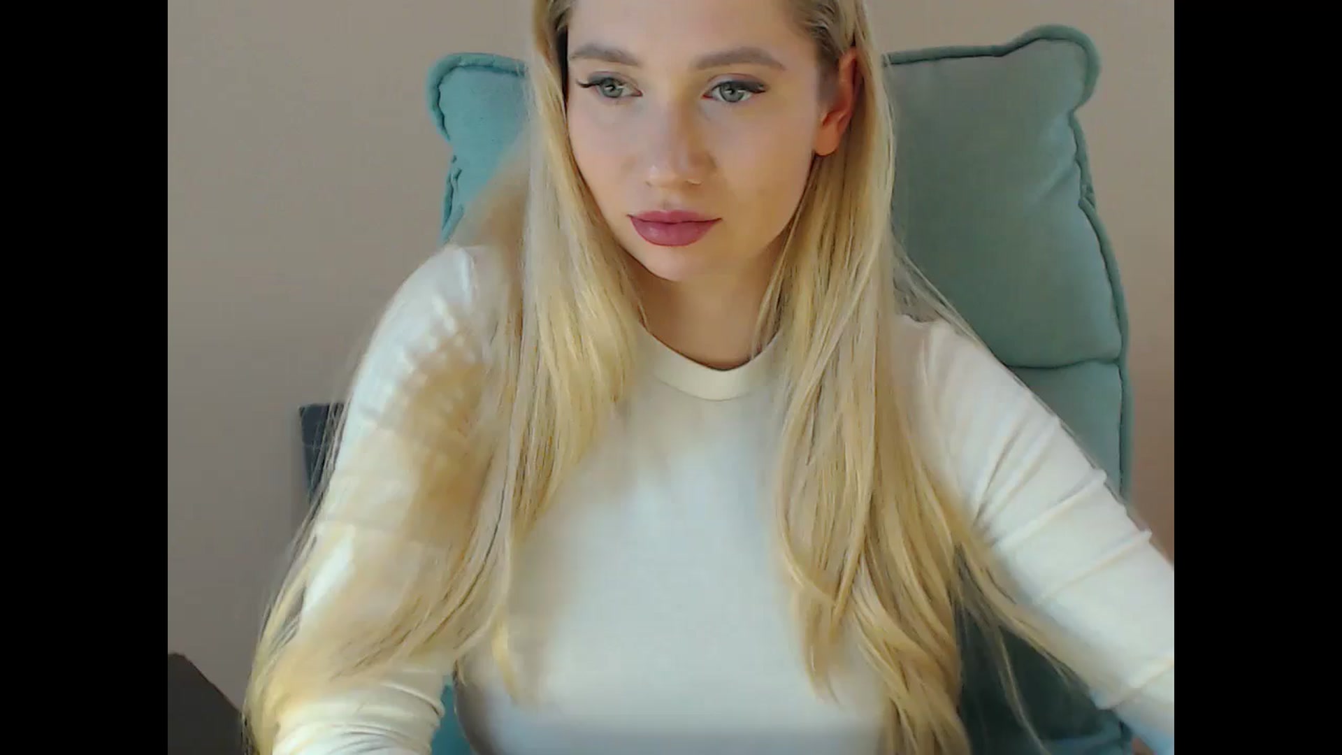 Gallery image thumbnail from Miss_Sylvia's myfreecams stream on, 02/05/2025, 18:51 image 19 of 20