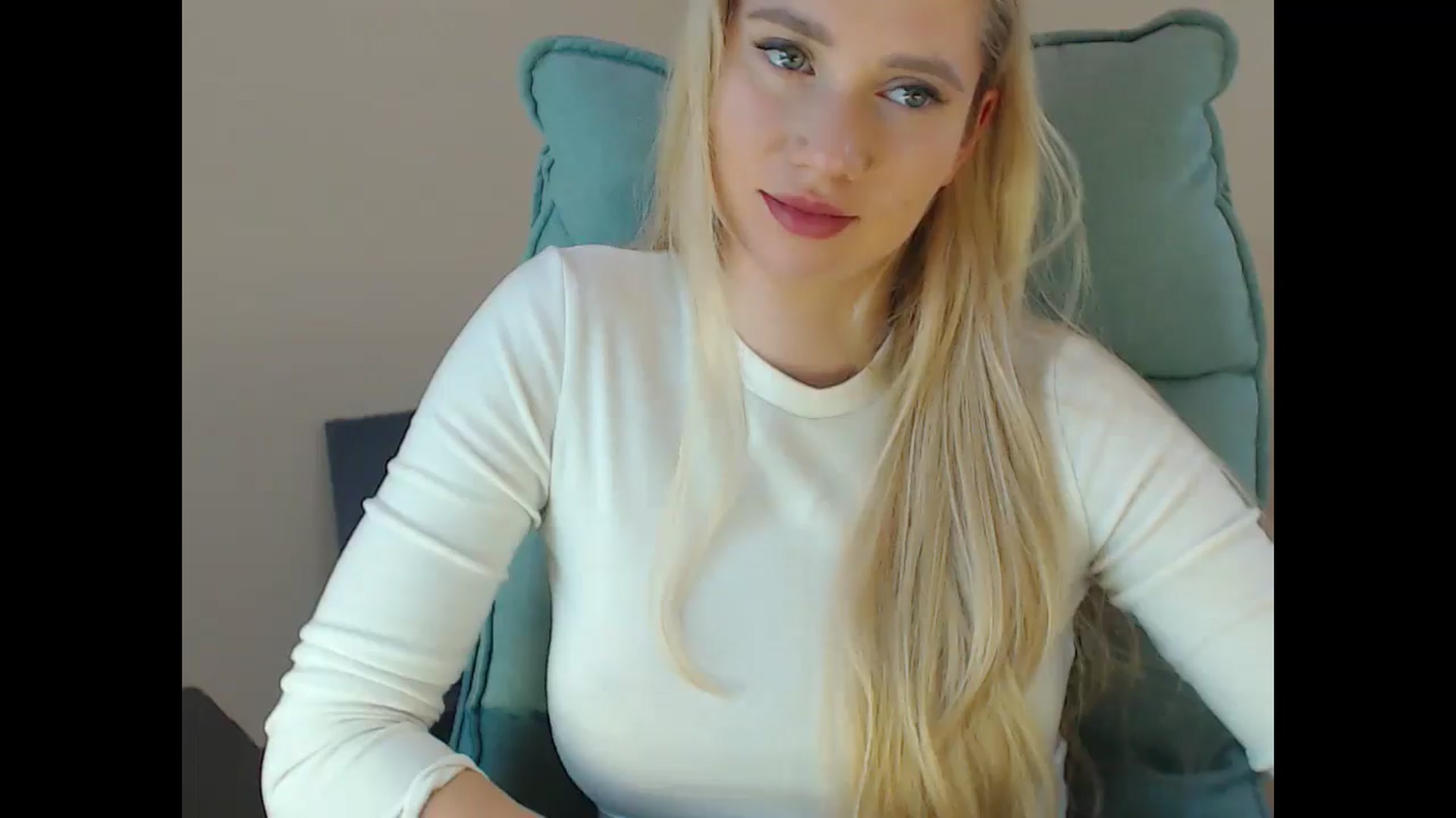 Gallery image thumbnail from Miss_Sylvia's myfreecams stream on, 02/05/2025, 20:43 image 9 of 20