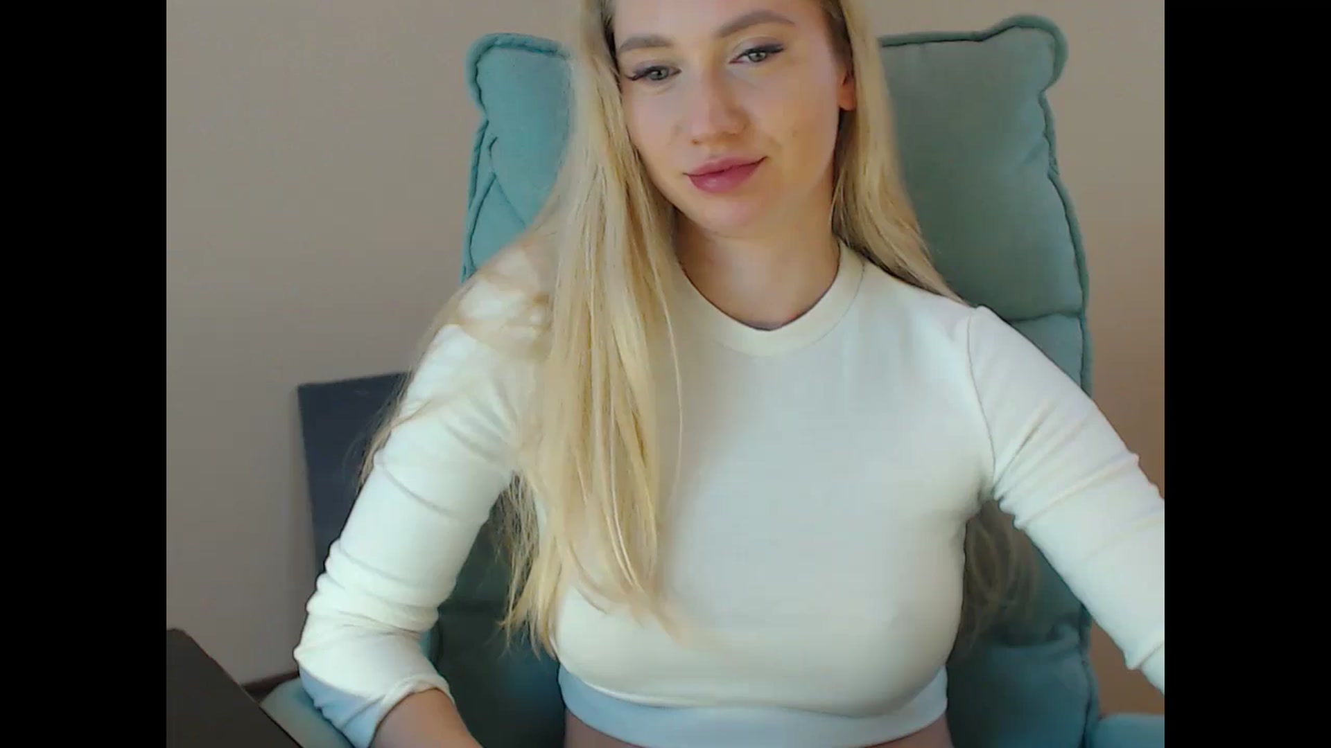 Gallery image thumbnail from Miss_Sylvia's myfreecams stream on, 02/05/2025, 20:43 image 13 of 20