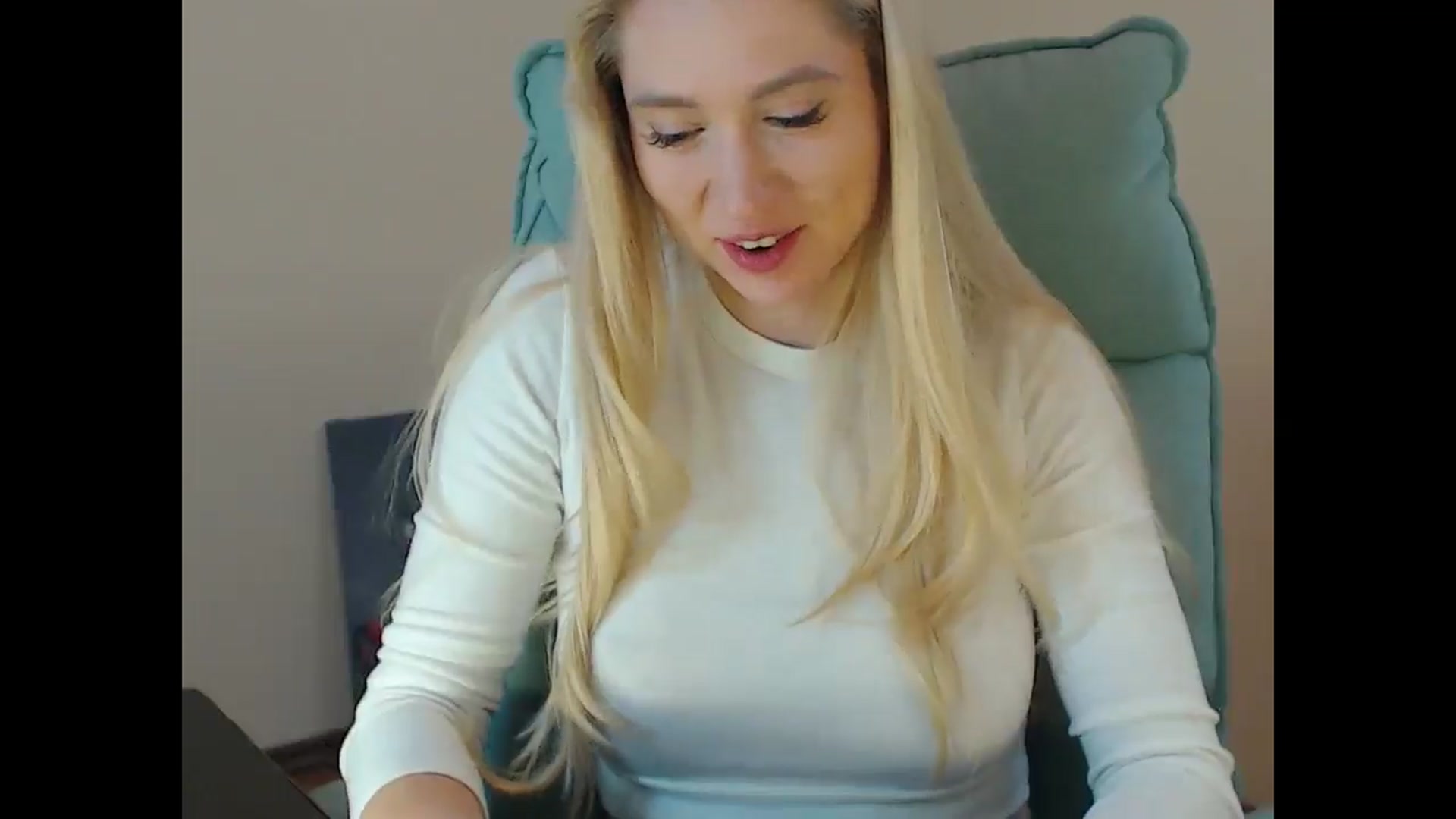 Gallery image thumbnail from Miss_Sylvia's myfreecams stream on, 02/05/2025, 20:43 image 18 of 20
