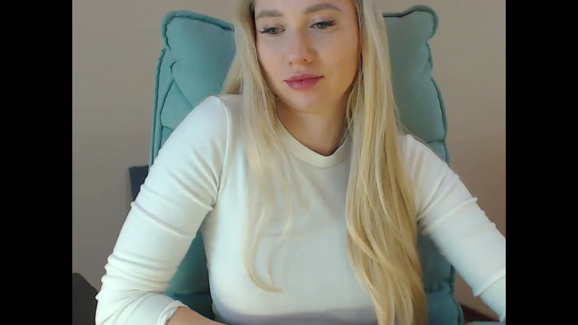 Gallery image thumbnail from Miss_Sylvia's myfreecams stream on, 02/05/2025, 20:43 image 11 of 20