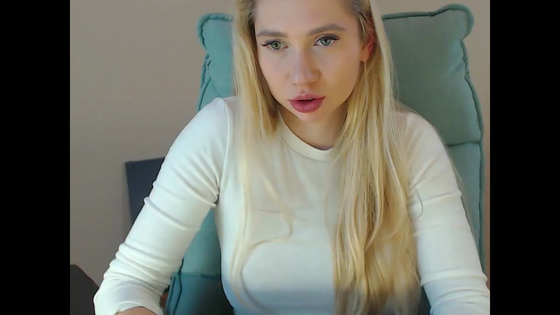 Gallery image thumbnail from Miss_Sylvia's myfreecams stream on, 02/05/2025, 20:43 image 10 of 20