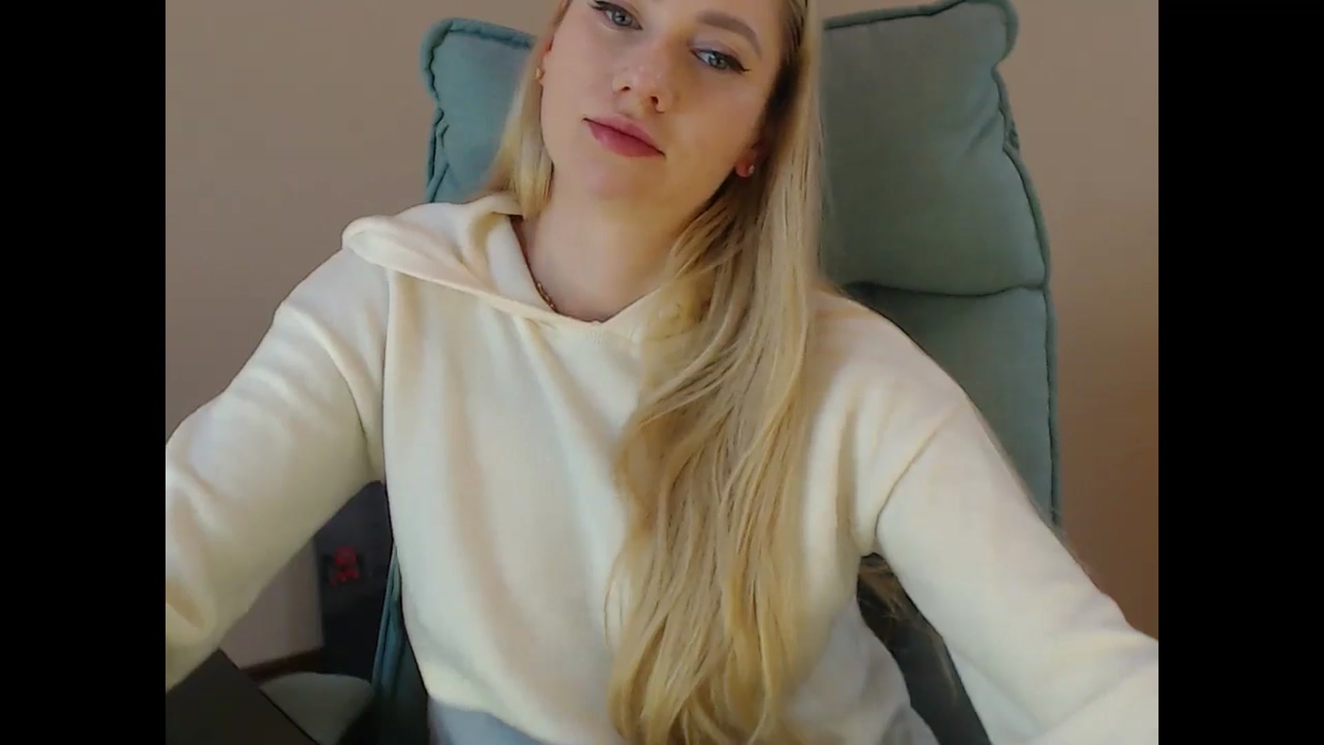 Gallery image thumbnail from Miss_Sylvia's myfreecams stream on, 02/10/2025, 18:19 image 7 of 20