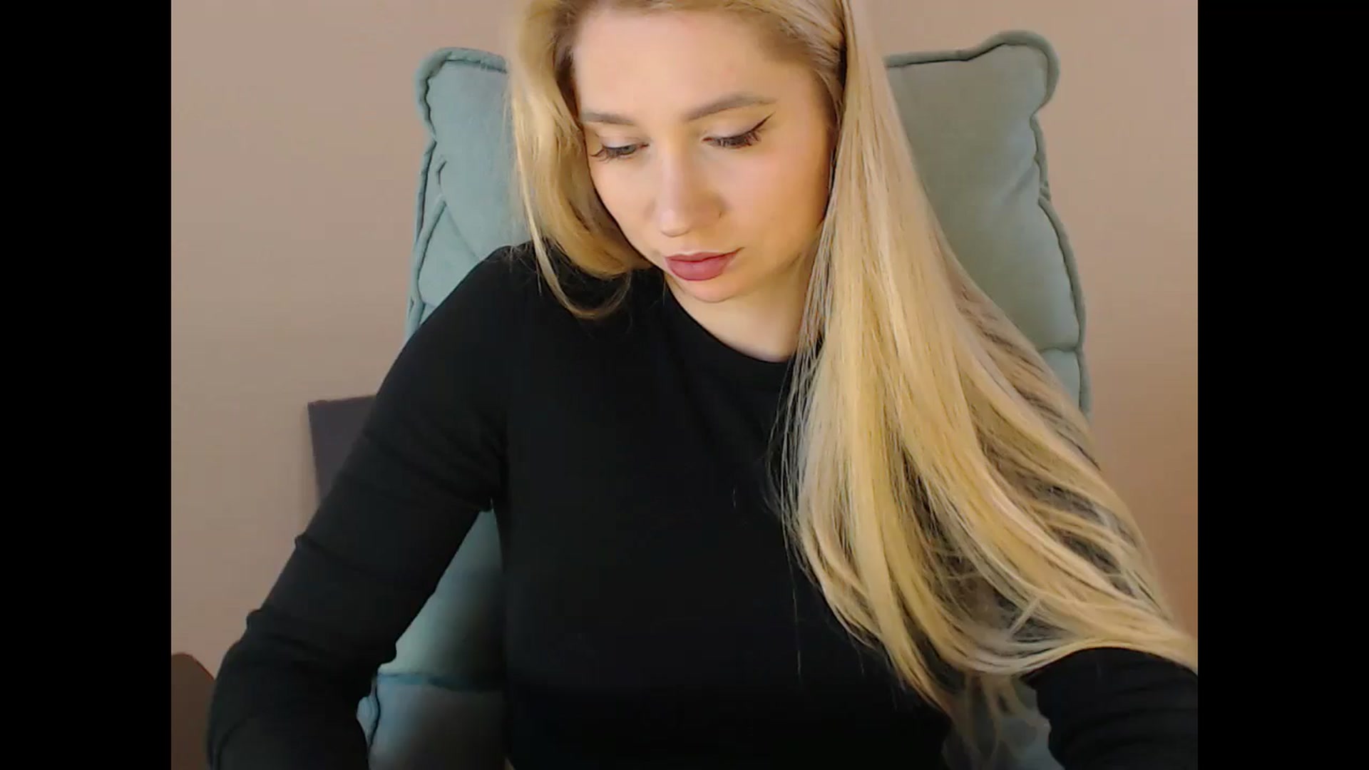 Gallery image thumbnail from Miss_Sylvia's myfreecams stream on, 02/11/2025, 18:08 image 19 of 20