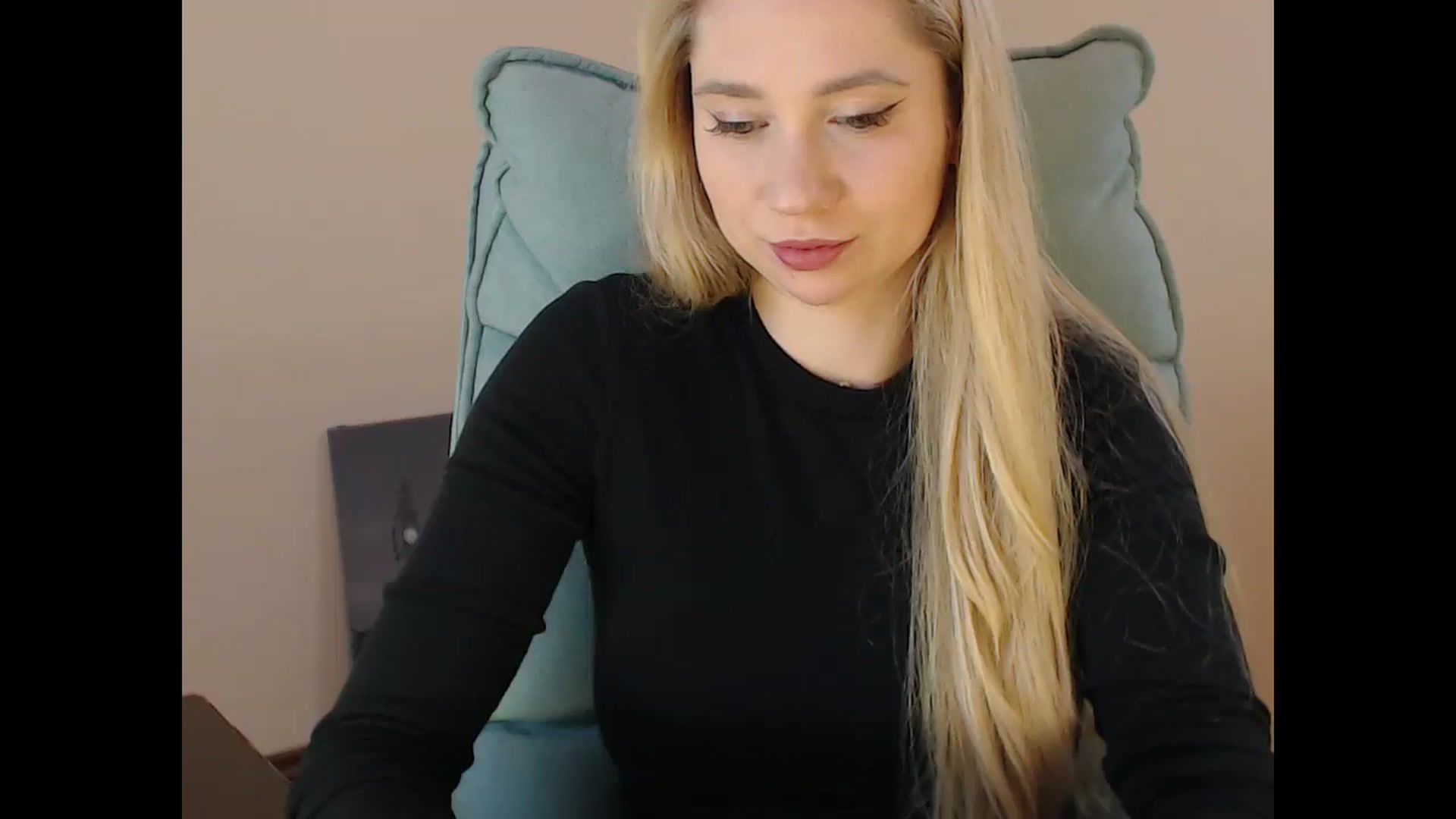 Gallery image thumbnail from Miss_Sylvia's myfreecams stream on, 02/11/2025, 18:08 image 14 of 20