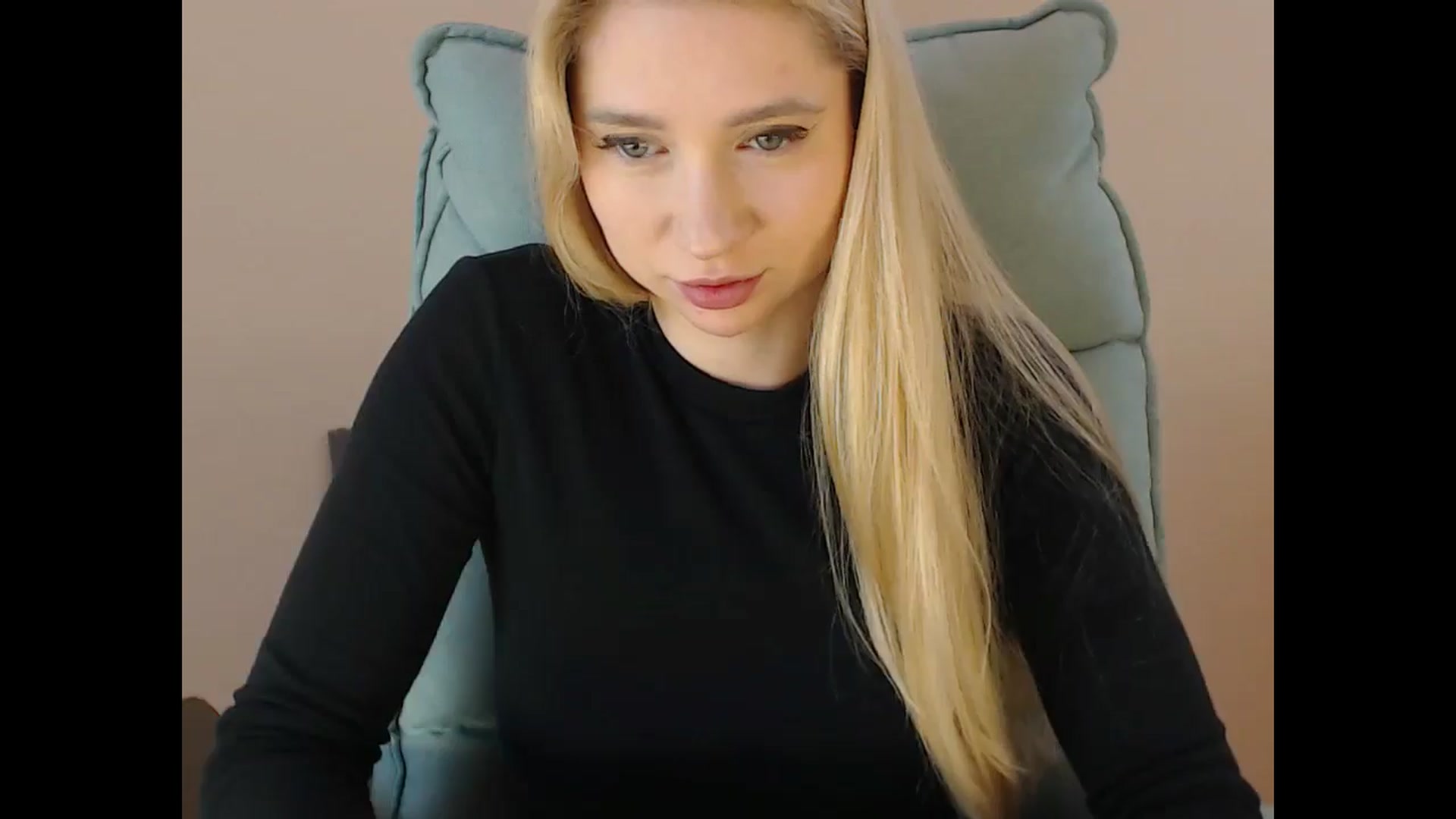 Gallery image thumbnail from Miss_Sylvia's myfreecams stream on, 02/11/2025, 20:14 image 9 of 20