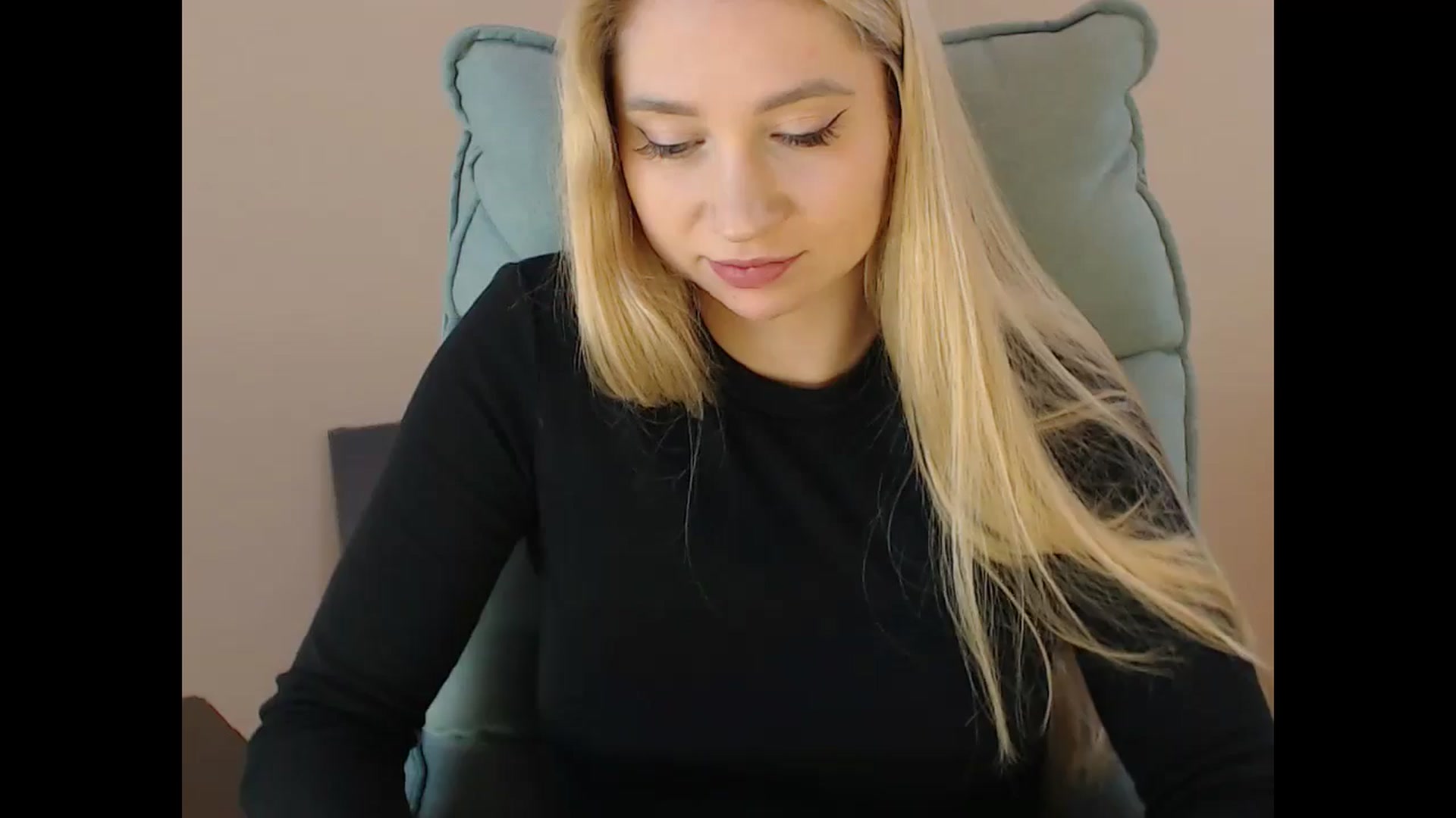 Gallery image thumbnail from Miss_Sylvia's myfreecams stream on, 02/11/2025, 20:14 image 8 of 20