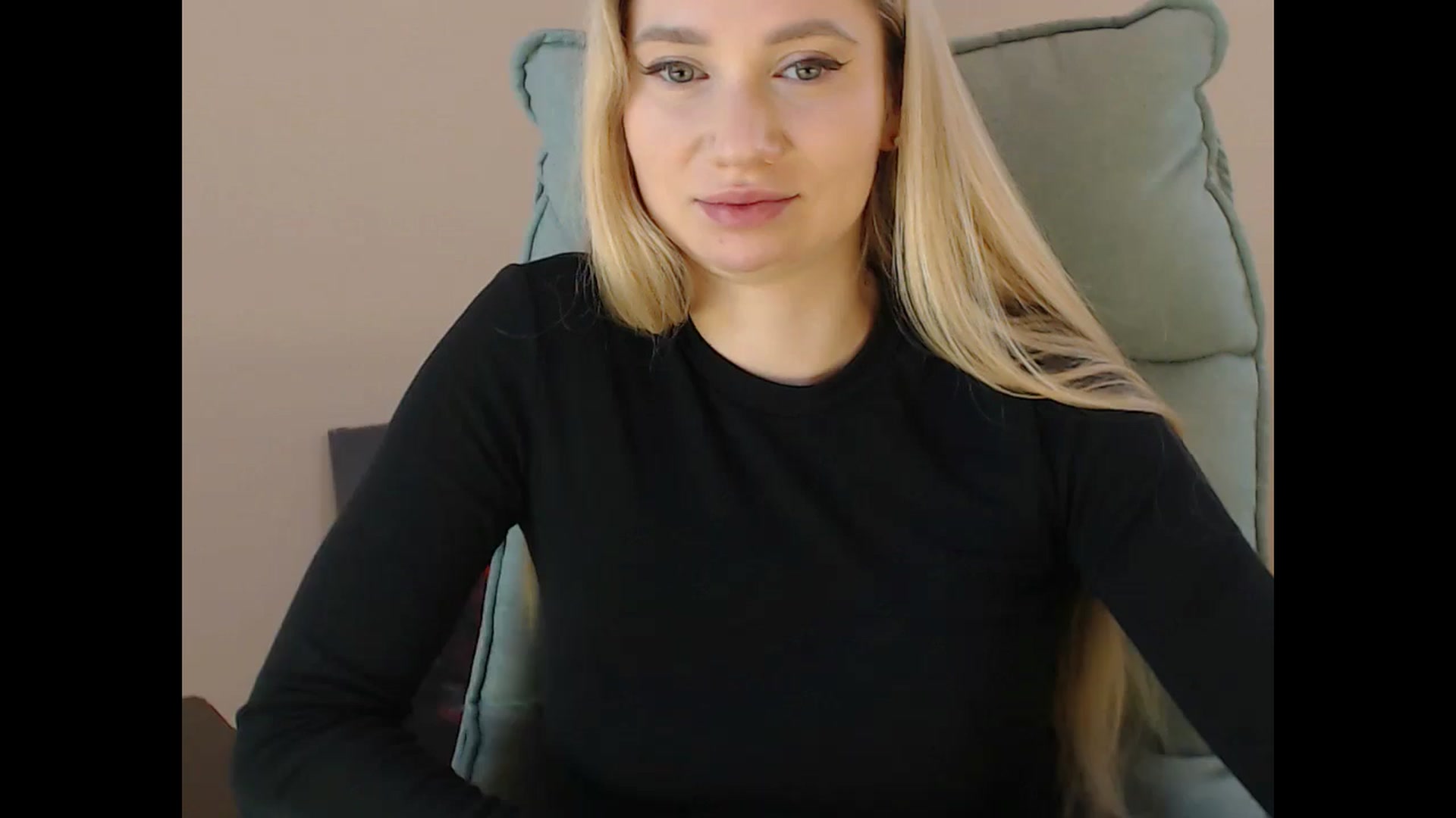 Gallery image thumbnail from Miss_Sylvia's myfreecams stream on, 02/11/2025, 20:14 image 12 of 20