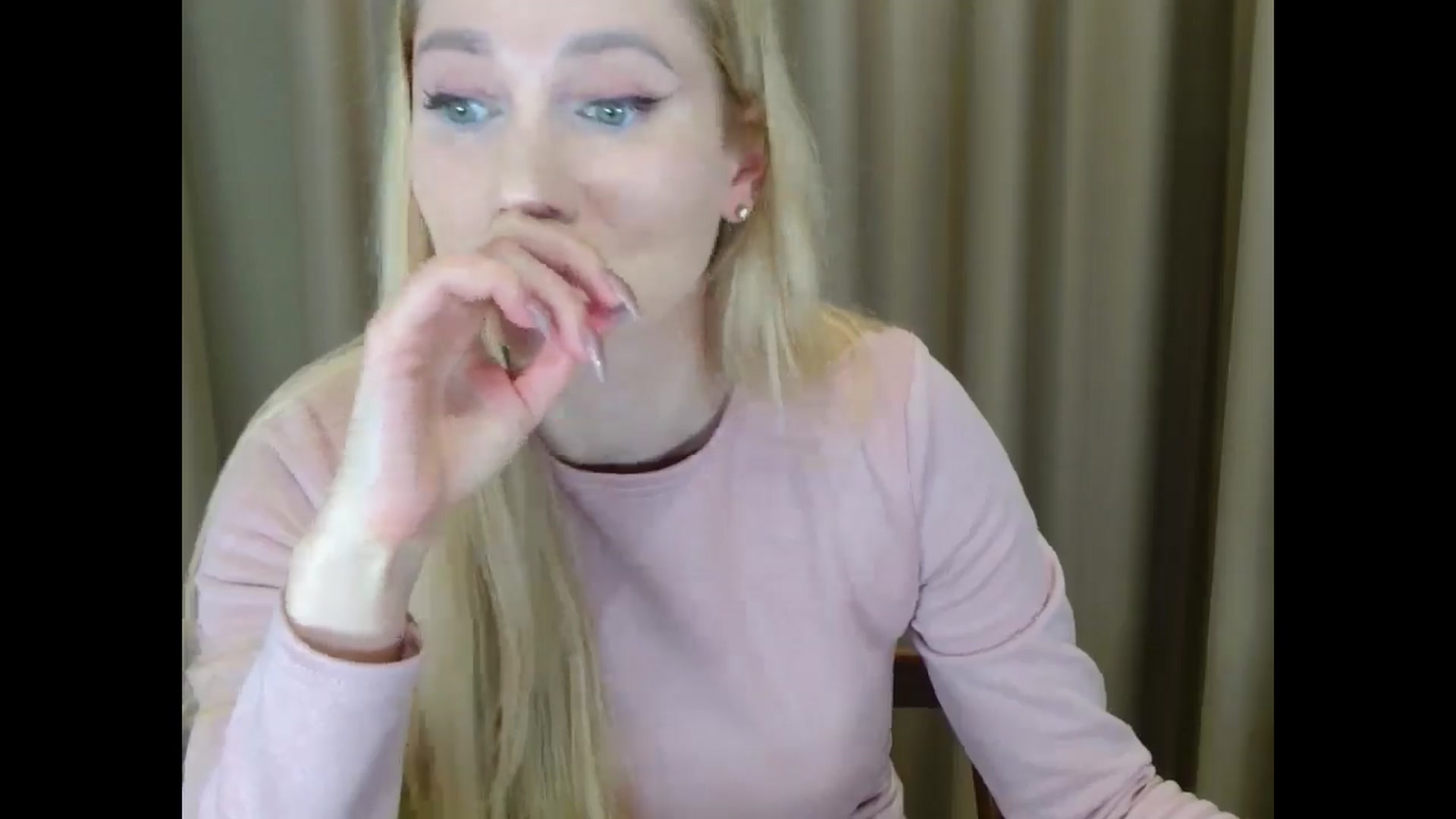Gallery image thumbnail from Miss_Sylvia's myfreecams stream on, 03/11/2025, 19:02 image 14 of 20