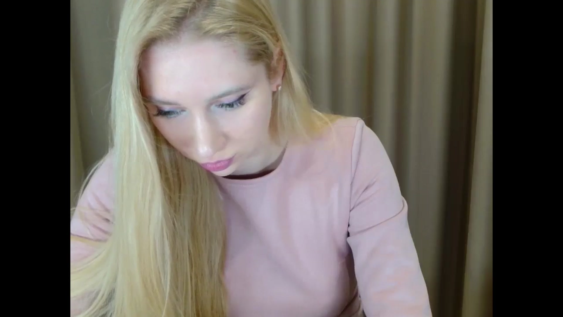 Gallery image thumbnail from Miss_Sylvia's myfreecams stream on, 03/11/2025, 19:02 image 6 of 20