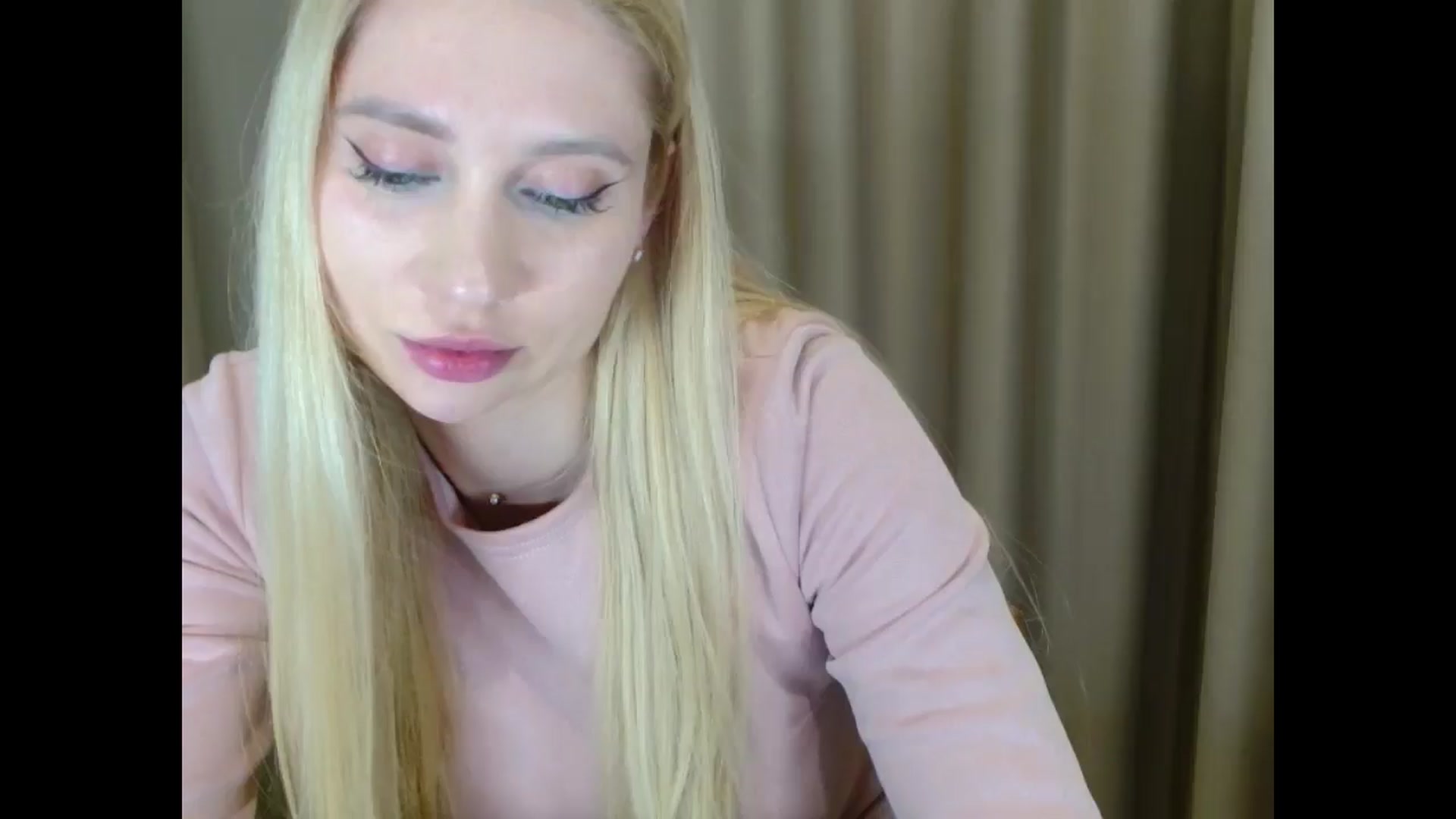 Gallery image thumbnail from Miss_Sylvia's myfreecams stream on, 03/11/2025, 20:02 image 12 of 20