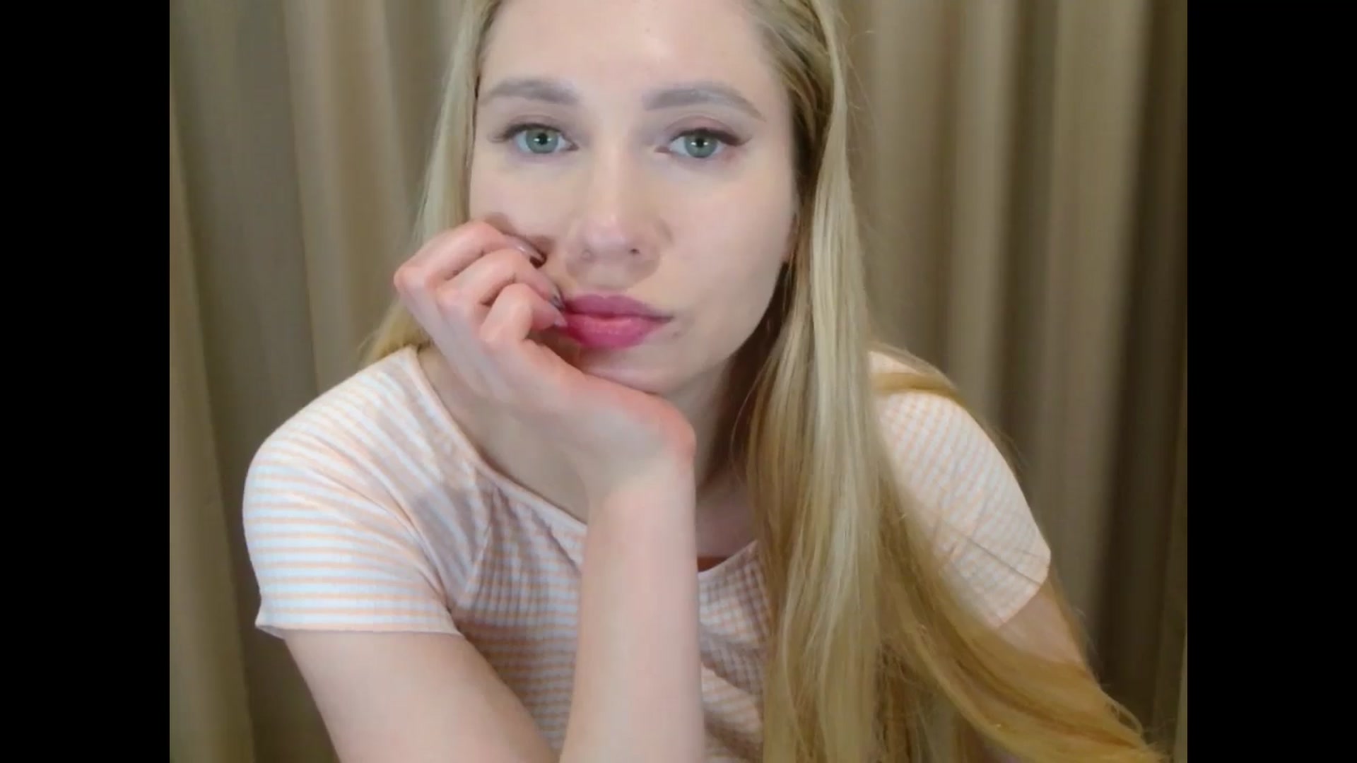 Gallery image thumbnail from Miss_Sylvia's myfreecams stream on, 03/13/2025, 21:38 image 13 of 20