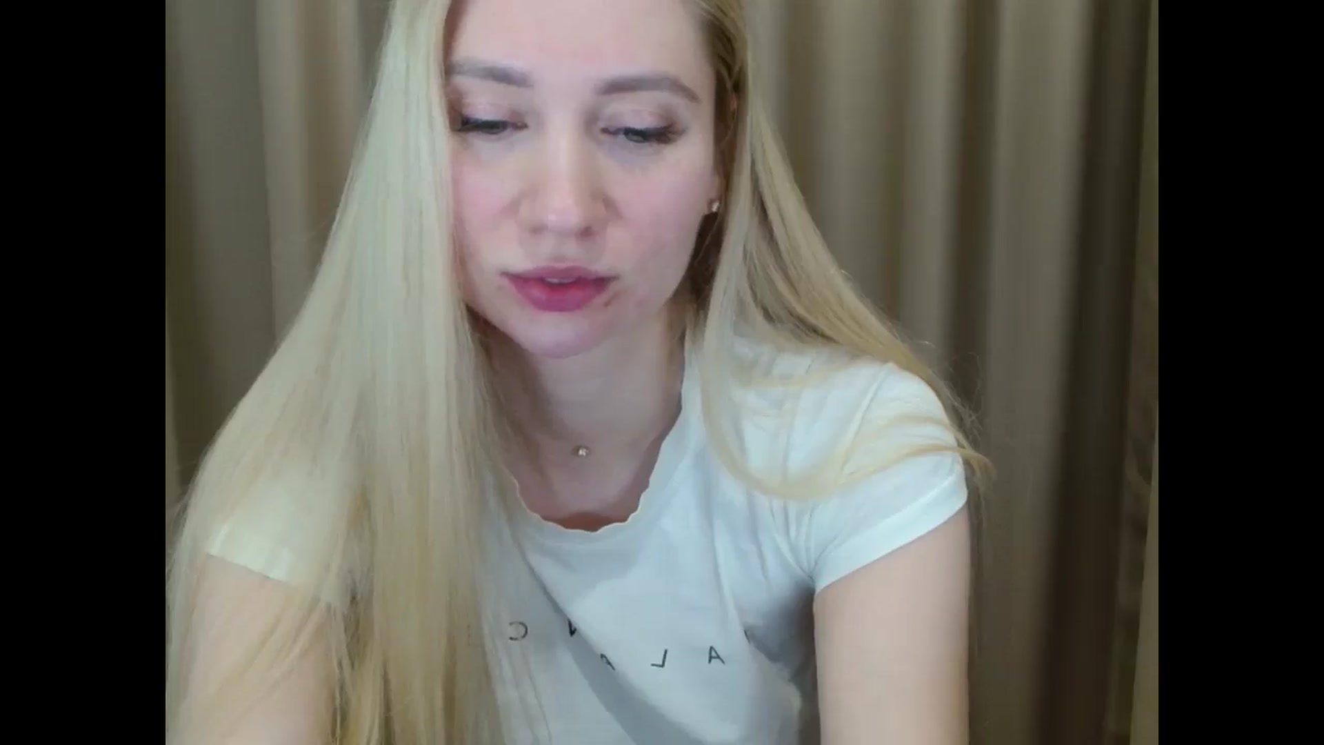 Gallery image thumbnail from Miss_Sylvia's myfreecams stream on, 03/18/2025, 23:07 image 4 of 20