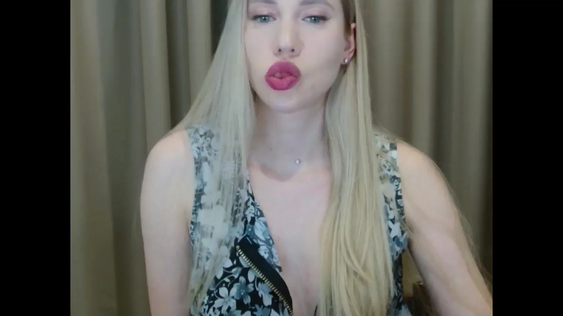 Gallery image thumbnail from Miss_Sylvia's myfreecams stream on, 03/20/2025, 20:49 image 11 of 20
