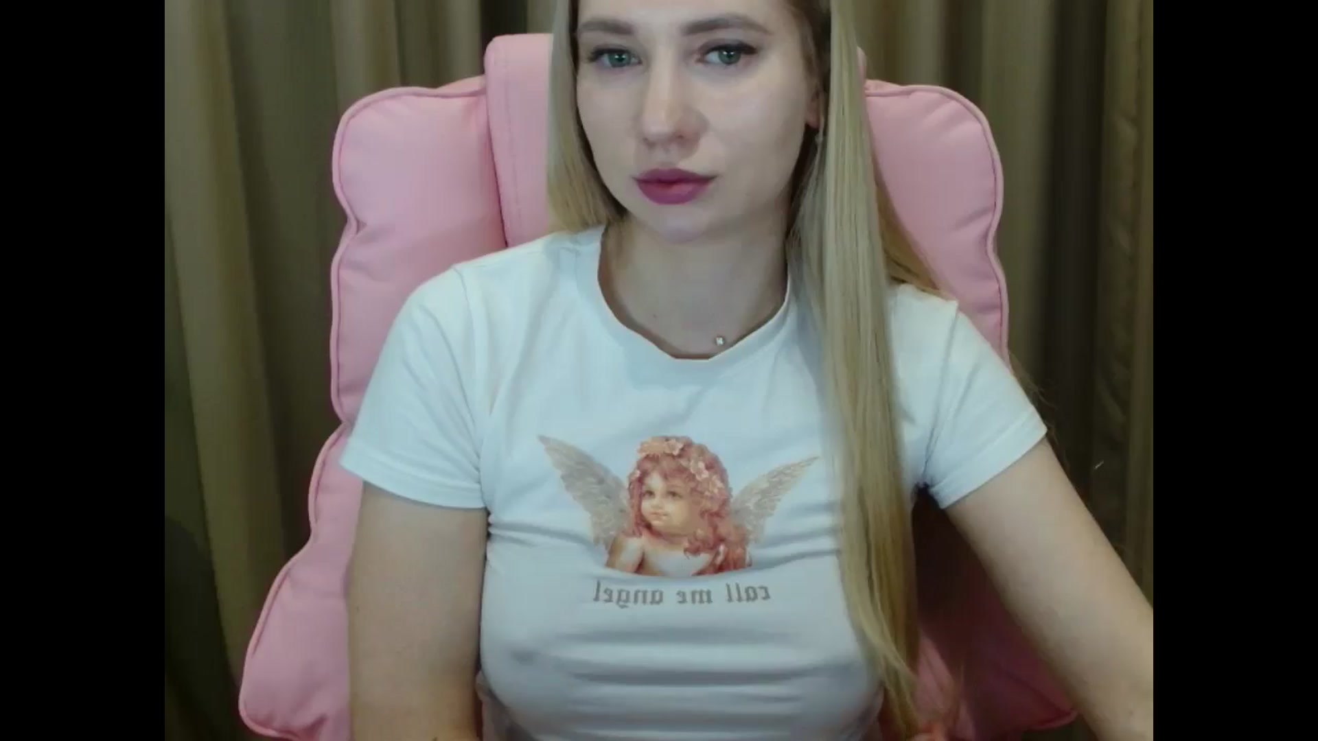 Gallery image thumbnail from Miss_Sylvia's myfreecams stream on, 03/21/2025, 19:54 image 17 of 20