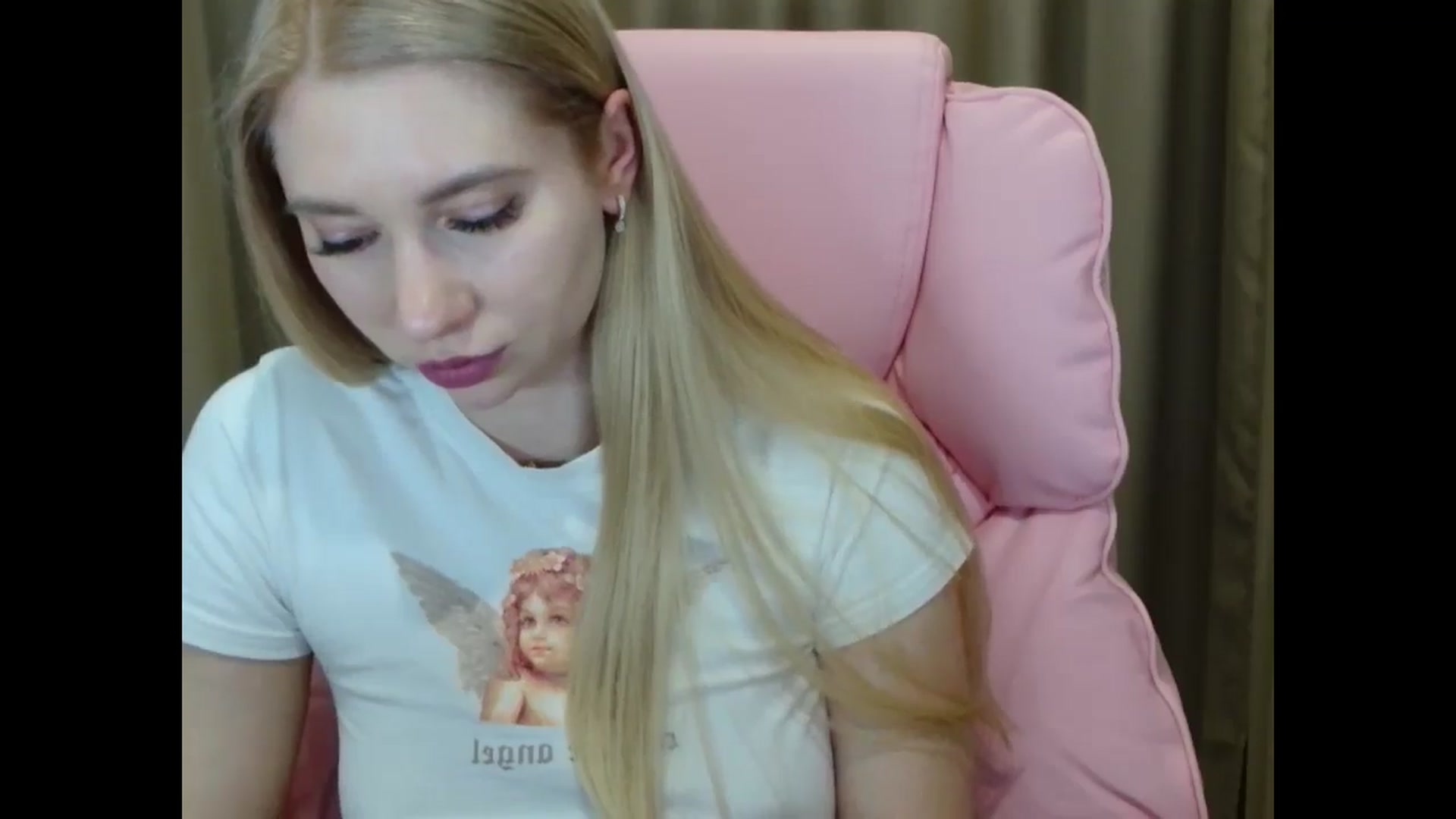 Gallery image thumbnail from Miss_Sylvia's myfreecams stream on, 03/21/2025, 19:54 image 8 of 20