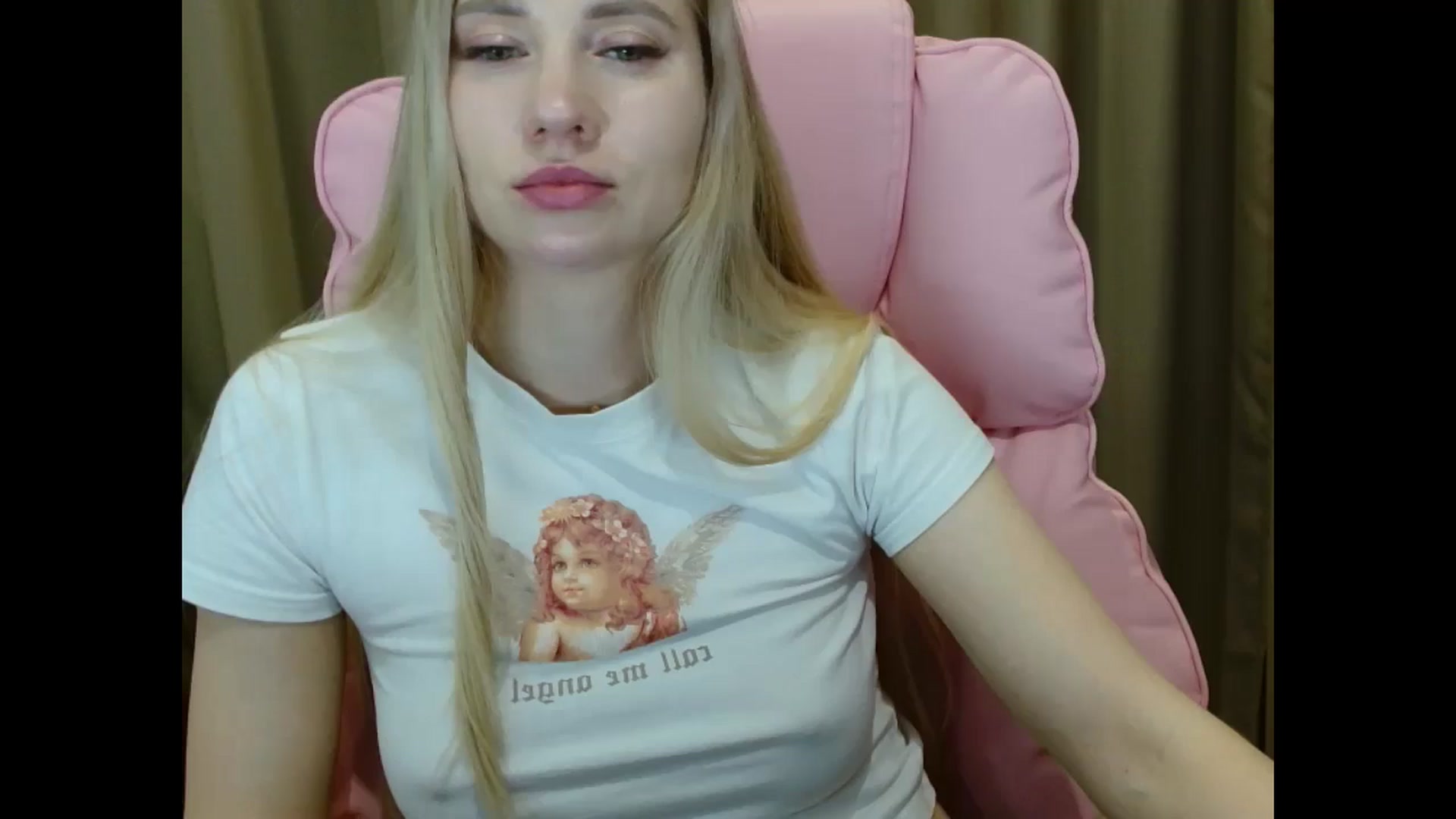 Gallery image thumbnail from Miss_Sylvia's myfreecams stream on, 03/21/2025, 21:16 image 11 of 20