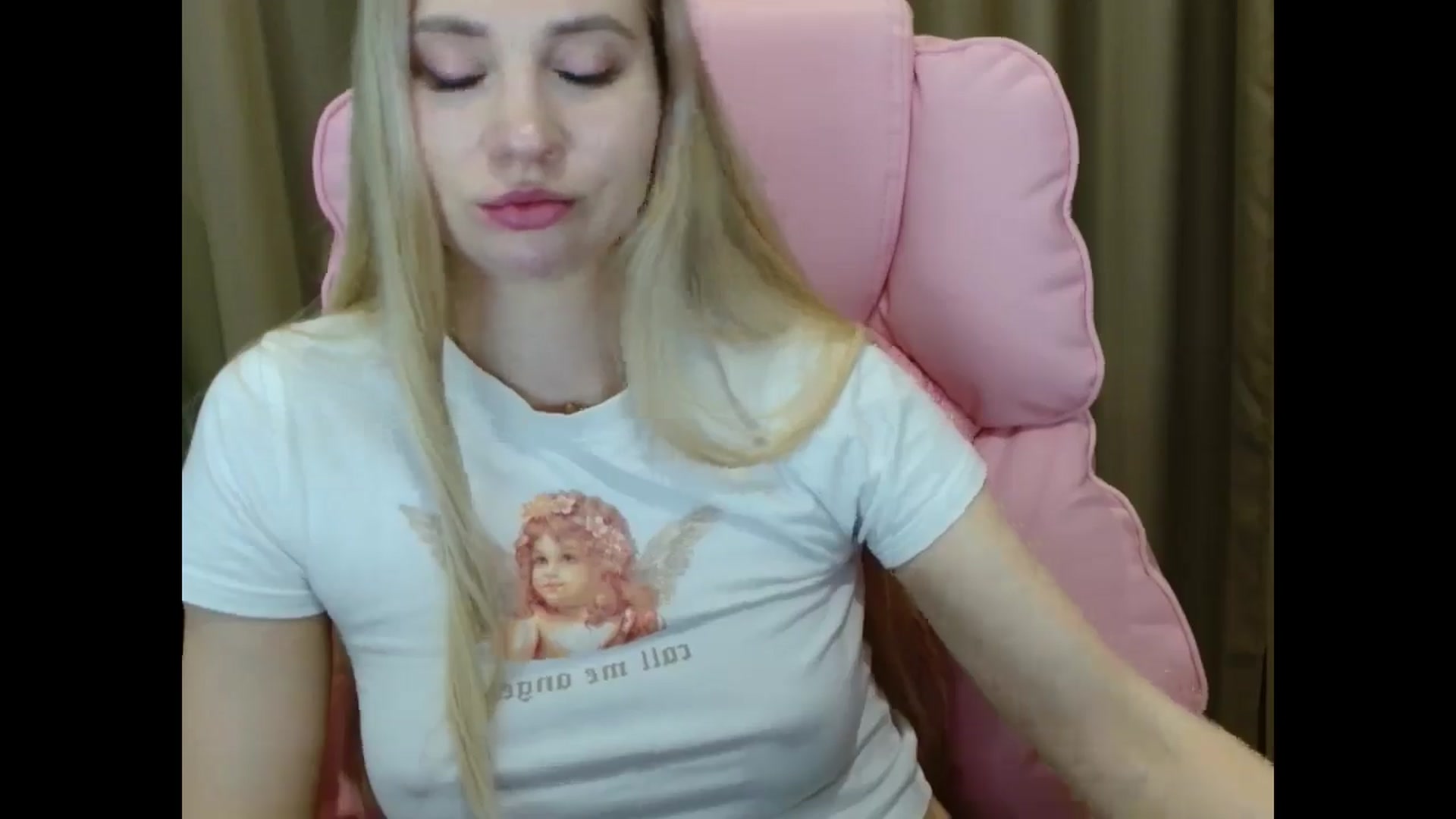Gallery image thumbnail from Miss_Sylvia's myfreecams stream on, 03/21/2025, 21:16 image 12 of 20