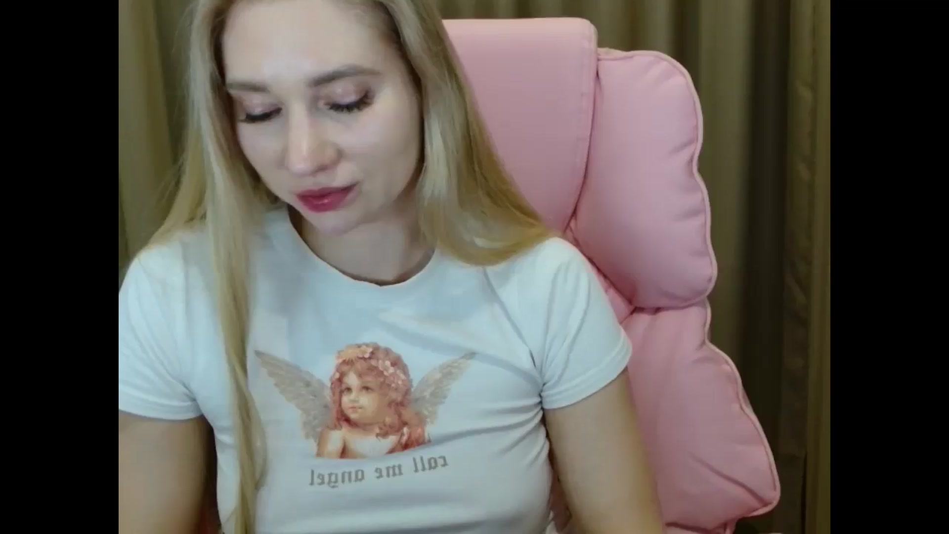 Gallery image thumbnail from Miss_Sylvia's myfreecams stream on, 03/21/2025, 21:16 image 5 of 20