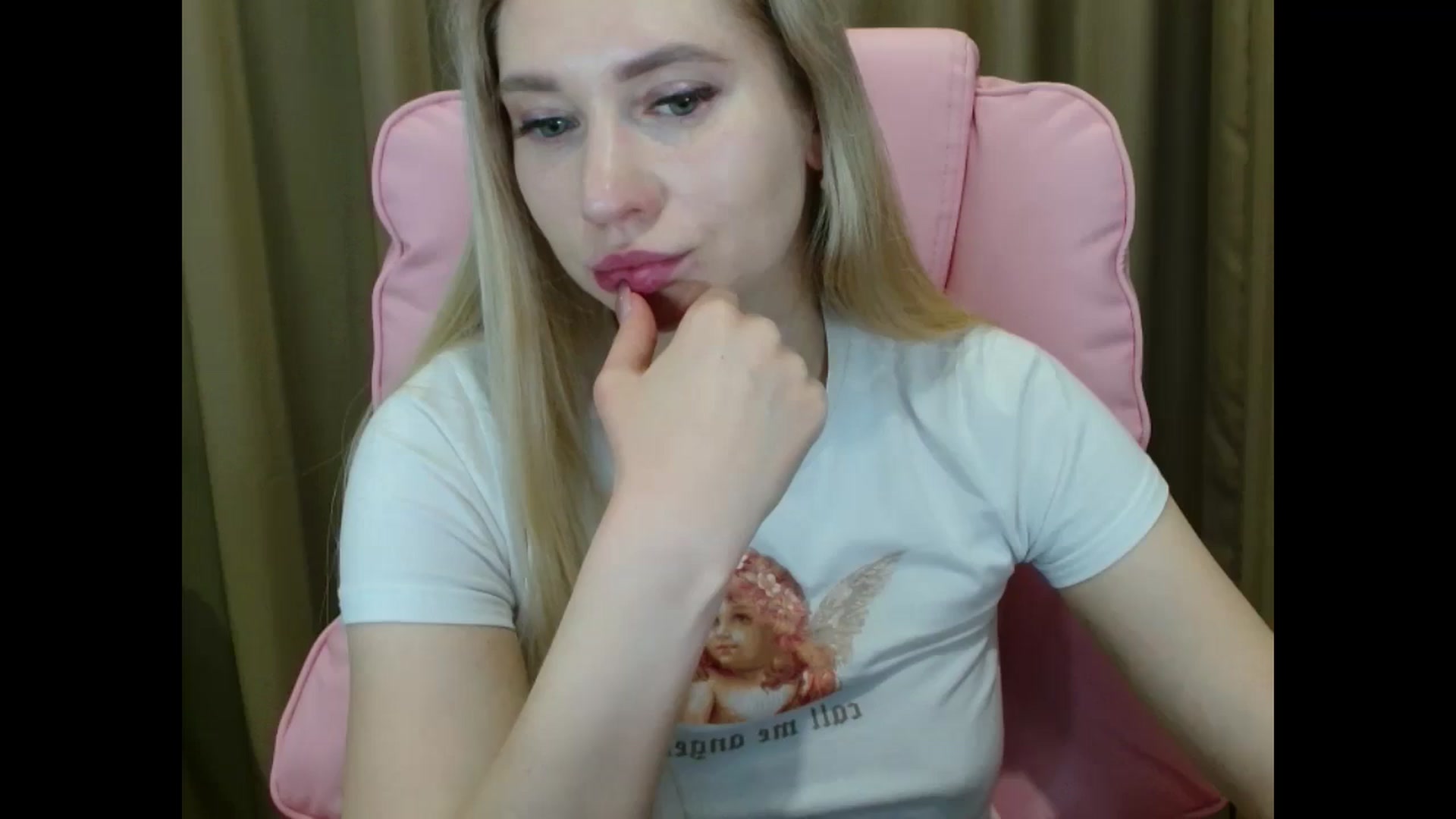Gallery image thumbnail from Miss_Sylvia's myfreecams stream on, 03/21/2025, 21:16 image 2 of 20