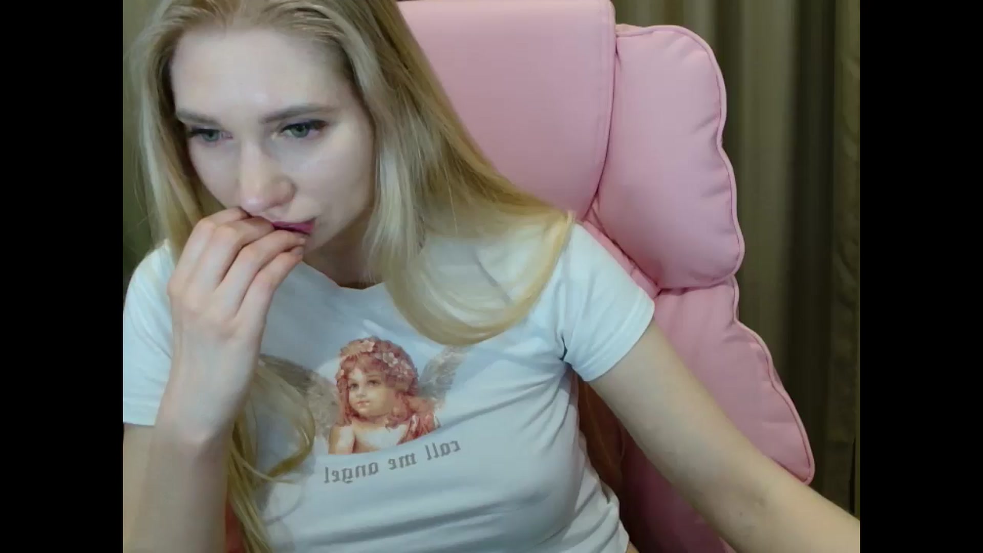 Gallery image thumbnail from Miss_Sylvia's myfreecams stream on, 03/21/2025, 21:16 image 14 of 20