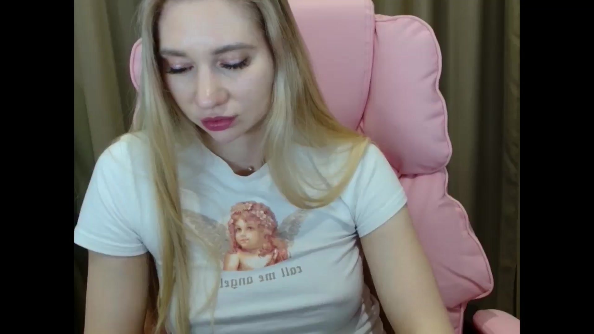 Gallery image thumbnail from Miss_Sylvia's myfreecams stream on, 03/21/2025, 21:16 image 17 of 20