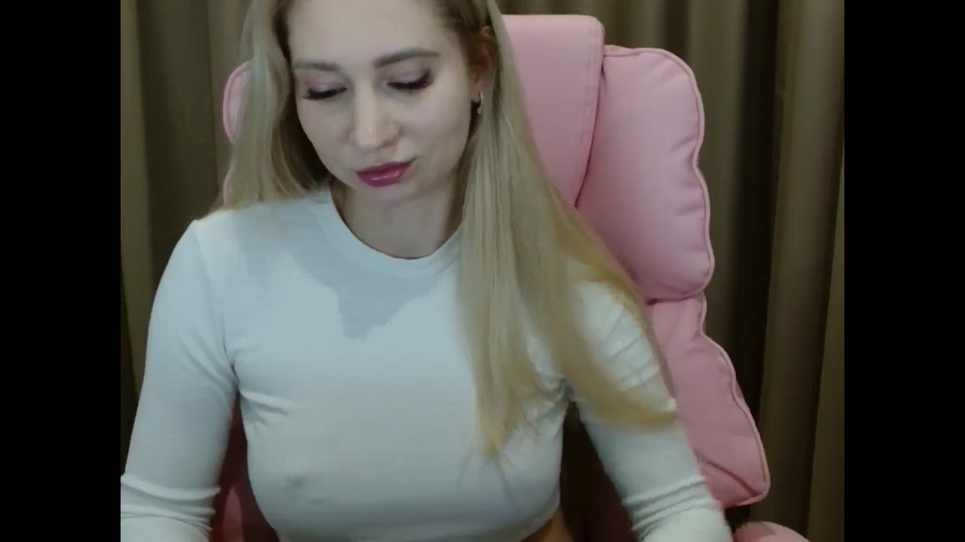 Gallery image thumbnail from Miss_Sylvia's myfreecams stream on, 03/25/2025, 17:42 image 4 of 20