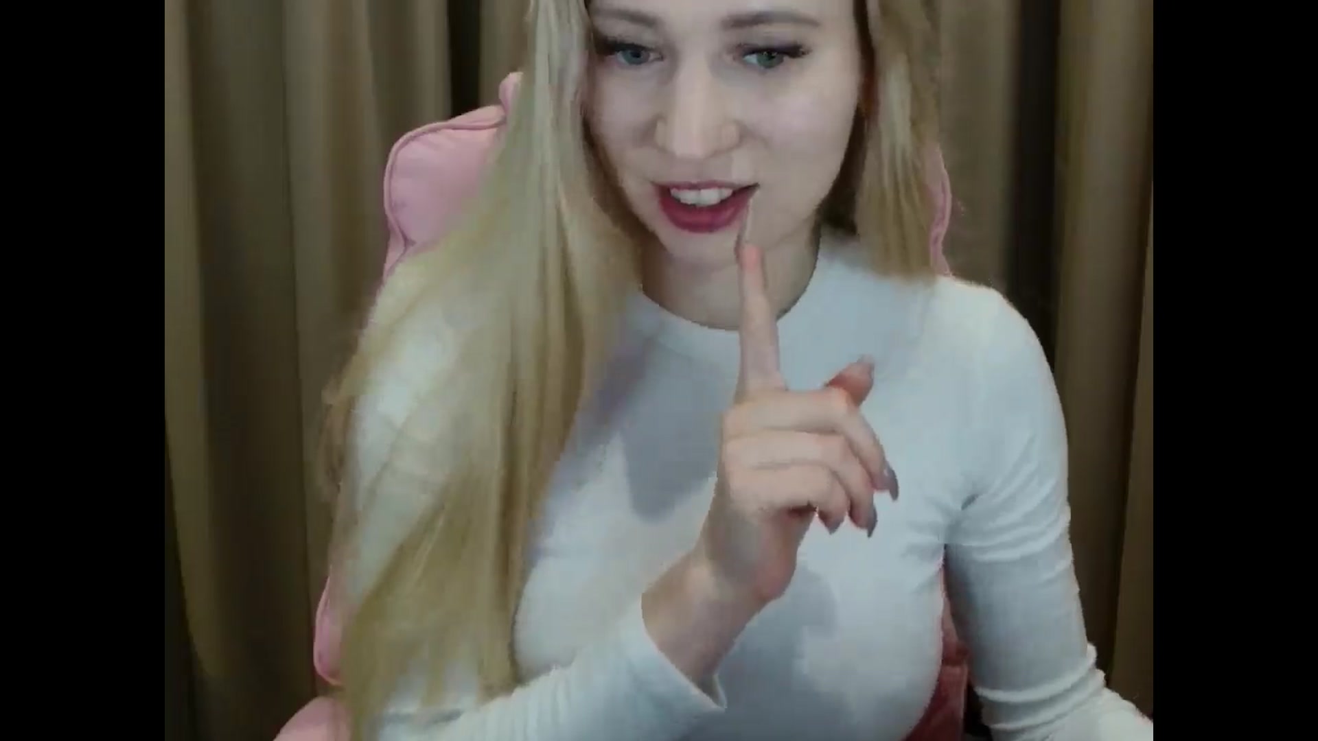 Gallery image thumbnail from Miss_Sylvia's myfreecams stream on, 03/25/2025, 18:50 image 15 of 20