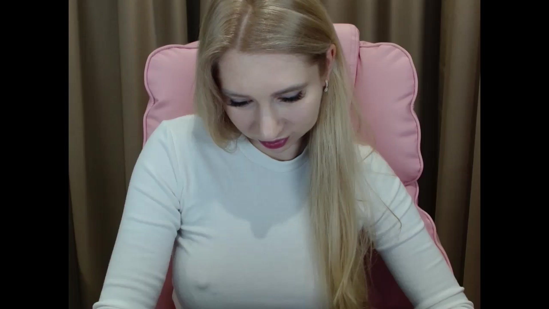 Gallery image thumbnail from Miss_Sylvia's myfreecams stream on, 03/25/2025, 18:50 image 10 of 20