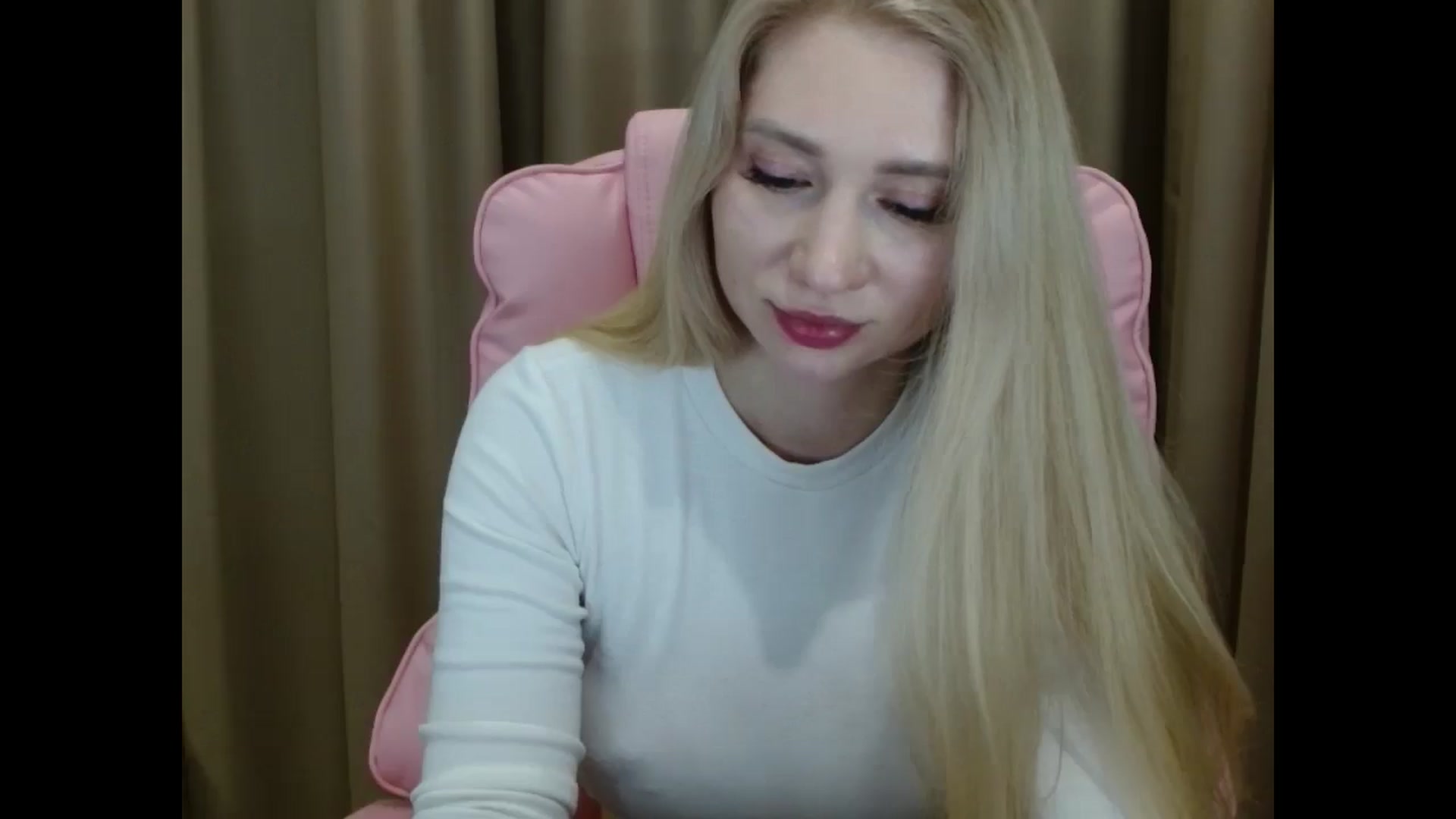 Gallery image thumbnail from Miss_Sylvia's myfreecams stream on, 03/25/2025, 20:19 image 20 of 20
