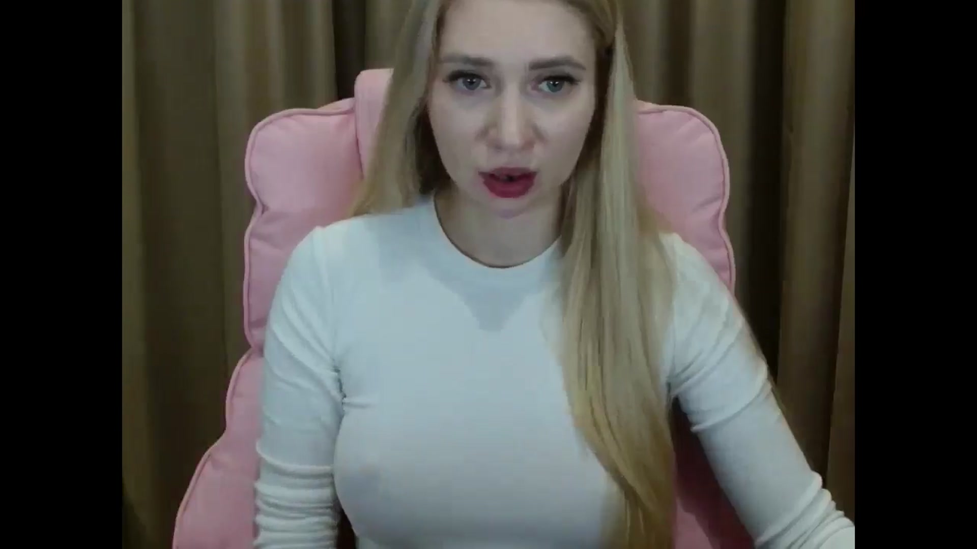 Gallery image thumbnail from Miss_Sylvia's myfreecams stream on, 03/25/2025, 20:19 image 10 of 20