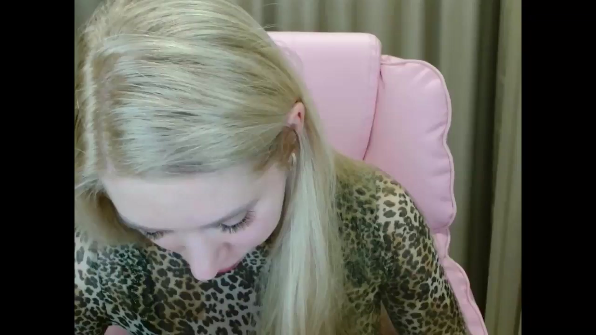 Gallery image thumbnail from Miss_Sylvia's myfreecams stream on, 03/26/2025, 18:00 image 1 of 20