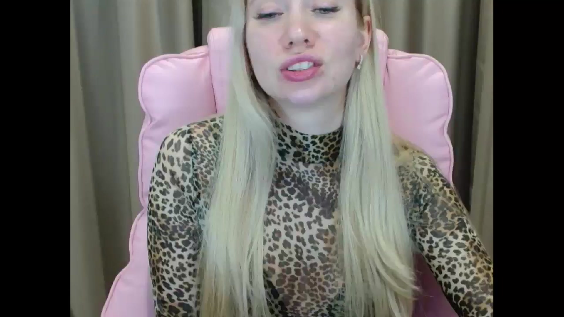 Gallery image thumbnail from Miss_Sylvia's myfreecams stream on, 03/26/2025, 18:26 image 7 of 20