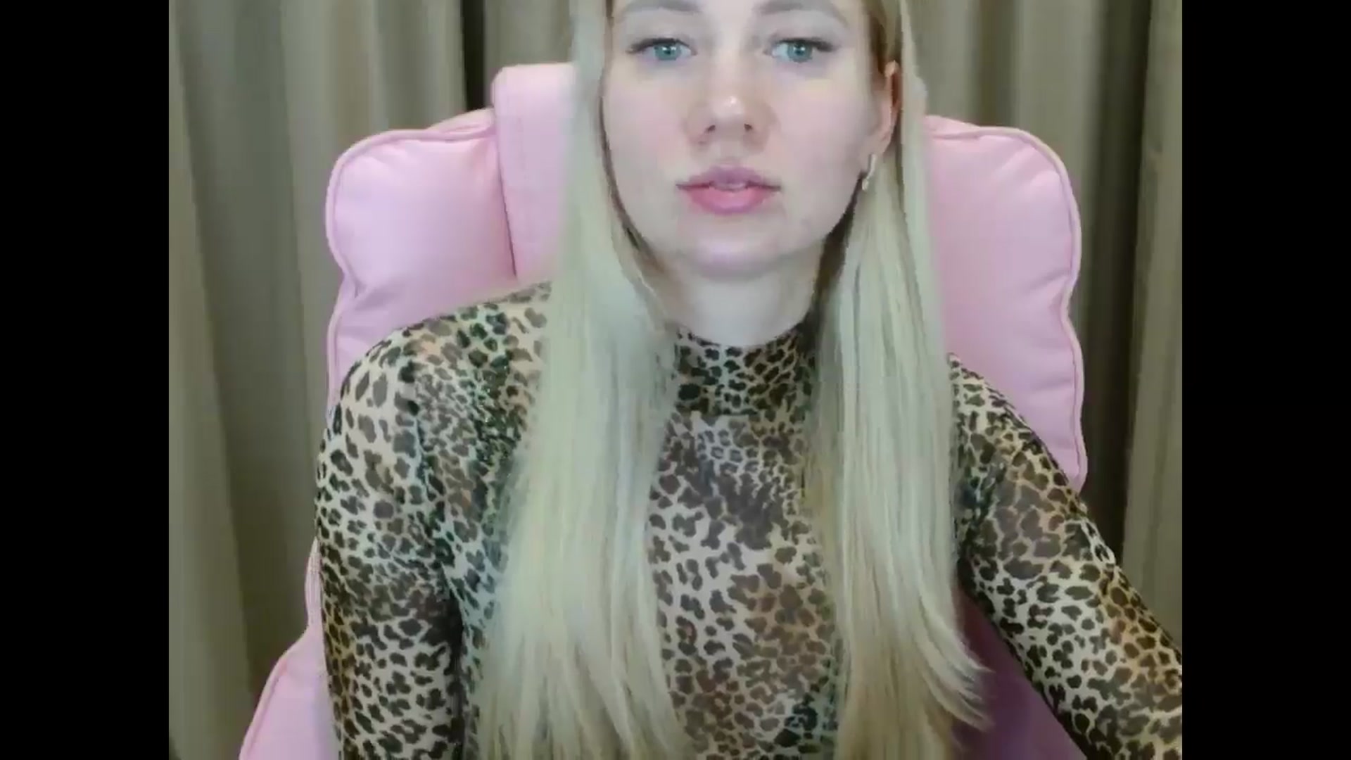 Gallery image thumbnail from Miss_Sylvia's myfreecams stream on, 03/26/2025, 18:26 image 14 of 20