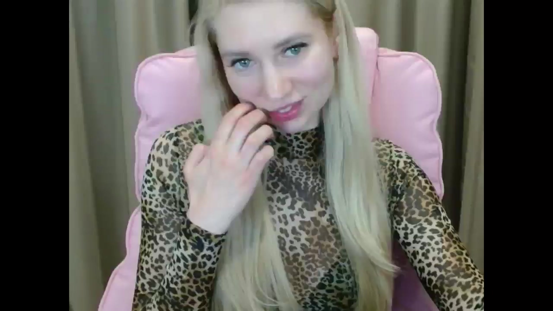 Gallery image thumbnail from Miss_Sylvia's myfreecams stream on, 03/26/2025, 18:26 image 16 of 20
