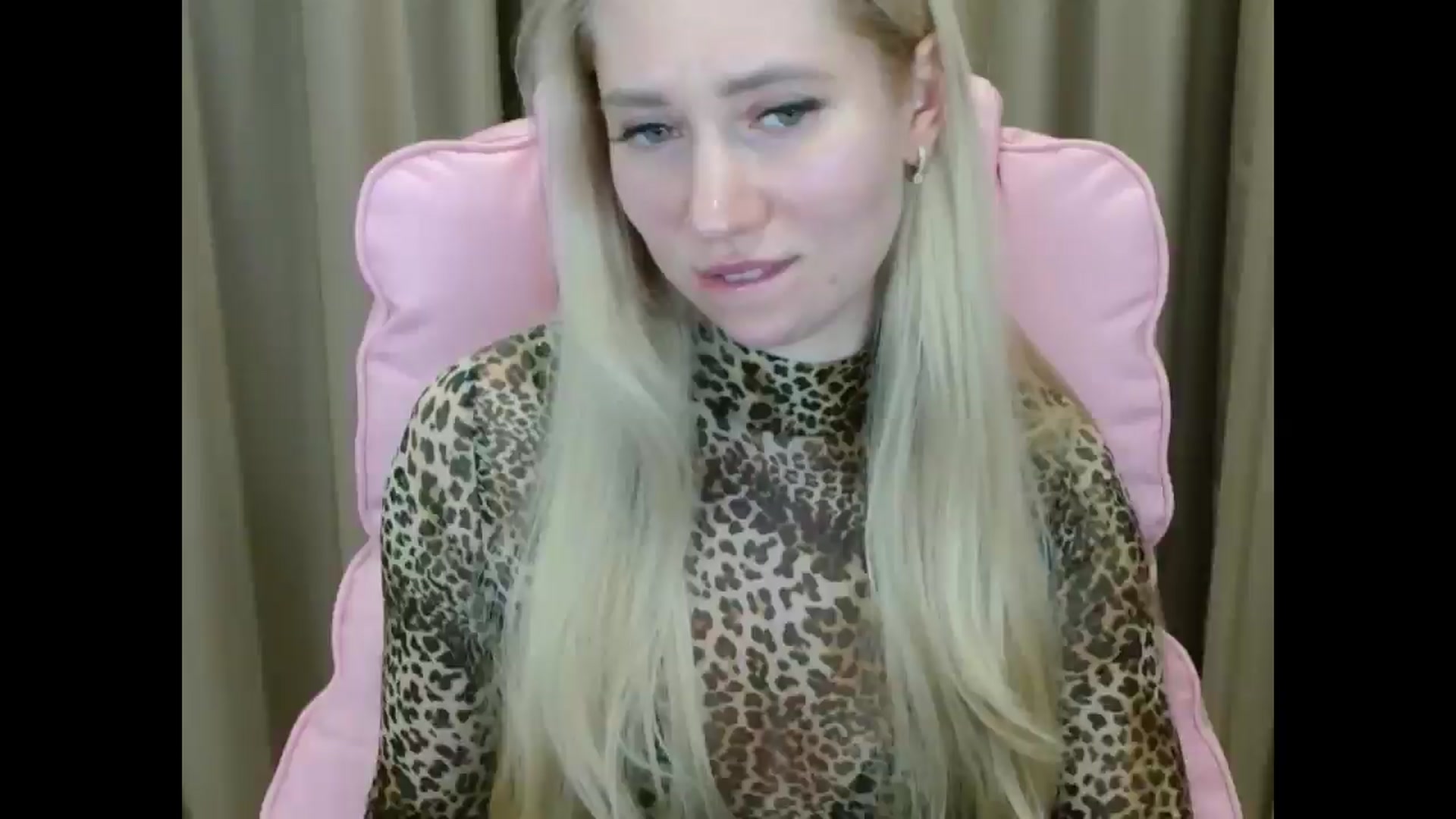 Gallery image thumbnail from Miss_Sylvia's myfreecams stream on, 03/26/2025, 18:26 image 12 of 20
