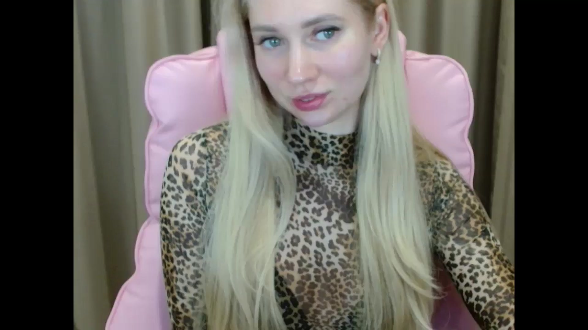Gallery image thumbnail from Miss_Sylvia's myfreecams stream on, 03/26/2025, 18:26 image 3 of 20