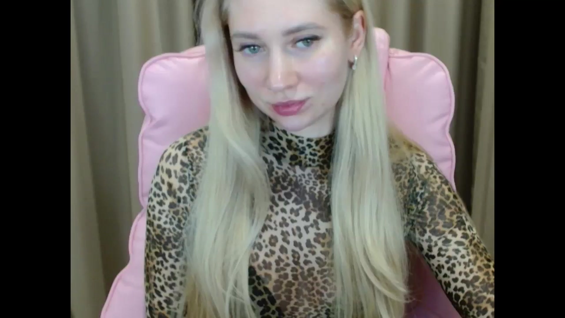 Gallery image thumbnail from Miss_Sylvia's myfreecams stream on, 03/26/2025, 18:26 image 5 of 20
